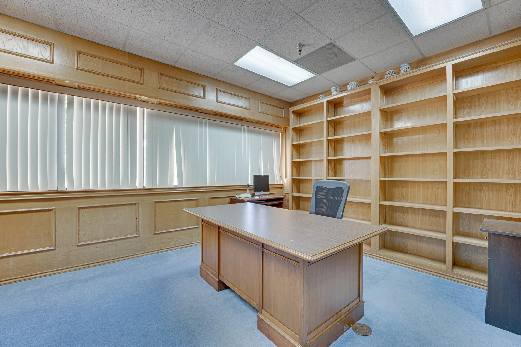 Office For Sale in Dallas County , 2909 S Hampton I-102, Dallas, Texas 75224, 0, 0, Garage spaces, 0 Sqft, built in 1985, Preowned, mls#21204134, Real Estate Agent in Dallas, Homes For Sale in Dallas county, Homes For Sale in Dallas, Realtor in Dallas Texas, Real Estate Brokerage Independent Realty Texas, Luminita Cordes Realtor