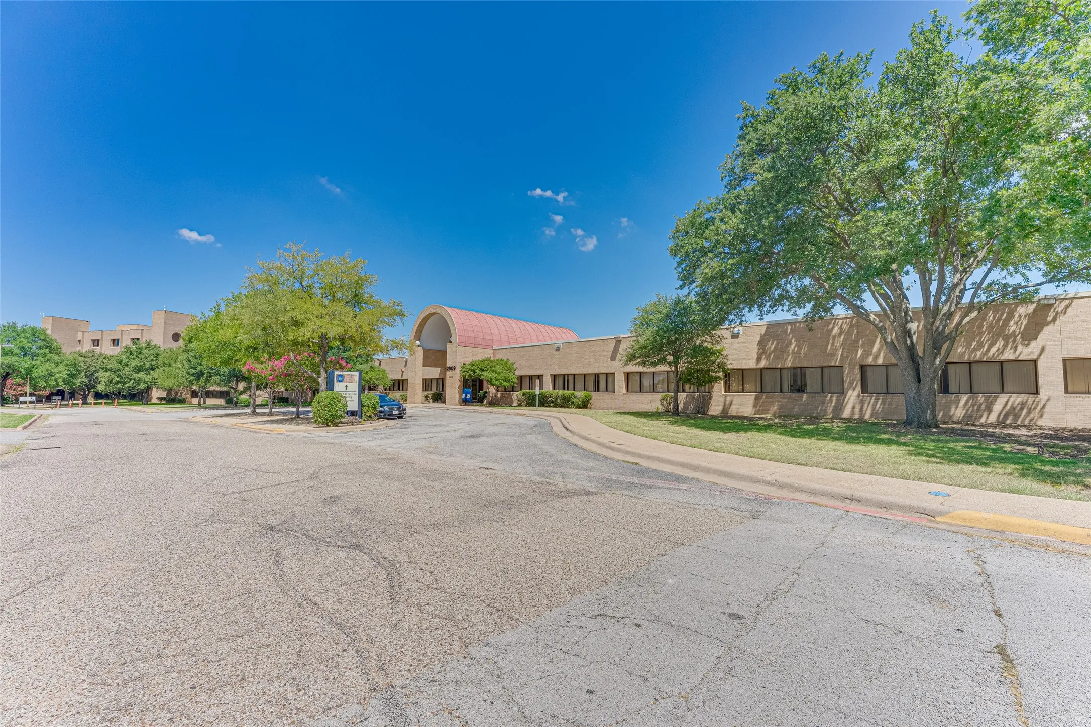 Office For Sale in Dallas County , 2909 S Hampton I-102, Dallas, Texas 75224, 0, 0, Garage spaces, 0 Sqft, built in 1985, Preowned, mls#21204134, Real Estate Agent in Dallas, Homes For Sale in Dallas county, Homes For Sale in Dallas, Realtor in Dallas Texas, Real Estate Brokerage Independent Realty Texas, Luminita Cordes Realtor
