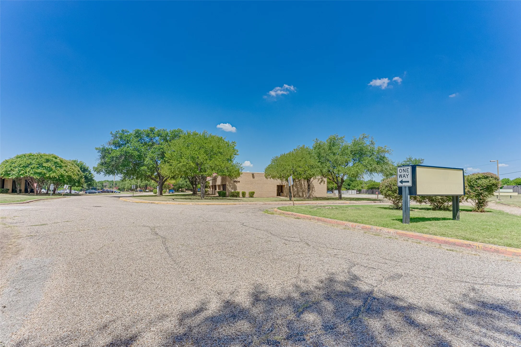 Office For Sale in Dallas County , 2909 S Hampton I-102, Dallas, Texas 75224, 0, 0, Garage spaces, 0 Sqft, built in 1985, Preowned, mls#21204134, Real Estate Agent in Dallas, Homes For Sale in Dallas county, Homes For Sale in Dallas, Realtor in Dallas Texas, Real Estate Brokerage Independent Realty Texas, Luminita Cordes Realtor
