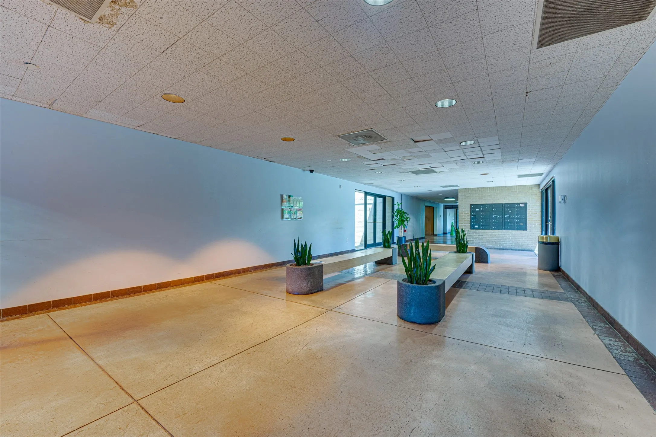 Office For Sale in Dallas County , 2909 S Hampton I-102, Dallas, Texas 75224, 0, 0, Garage spaces, 0 Sqft, built in 1985, Preowned, mls#21204134, Real Estate Agent in Dallas, Homes For Sale in Dallas county, Homes For Sale in Dallas, Realtor in Dallas Texas, Real Estate Brokerage Independent Realty Texas, Luminita Cordes Realtor