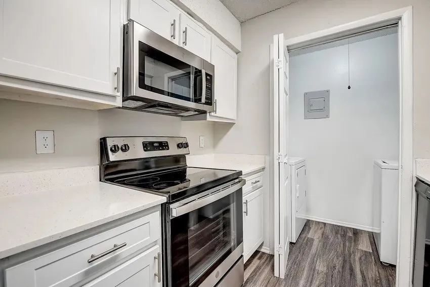 Apartment For Rent in Hunt County , 6115 Jack Finney Boulevard, Greenville, Texas 75402, 1 Bedroom, 1 Bathroom, Garage spaces, 668 Sqft, built in 1978, Price $895, mls#21204149, Real Estate Agent in Greenville, Homes For Rent in Hunt county, Homes For Rent in Greenville, Realtor in Greenville Texas, Real Estate Brokerage Independent Realty Texas, Luminita Cordes Realtor