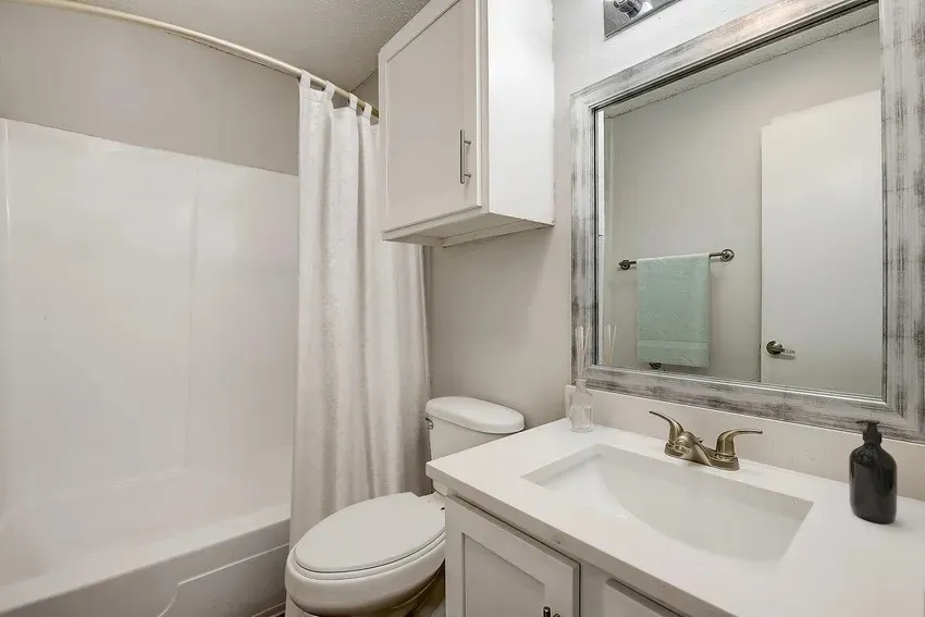 Apartment For Rent in Hunt County , 6115 Jack Finney Boulevard, Greenville, Texas 75402, 1 Bedroom, 1 Bathroom, Garage spaces, 668 Sqft, built in 1978, Price $895, mls#21204149, Real Estate Agent in Greenville, Homes For Rent in Hunt county, Homes For Rent in Greenville, Realtor in Greenville Texas, Real Estate Brokerage Independent Realty Texas, Luminita Cordes Realtor