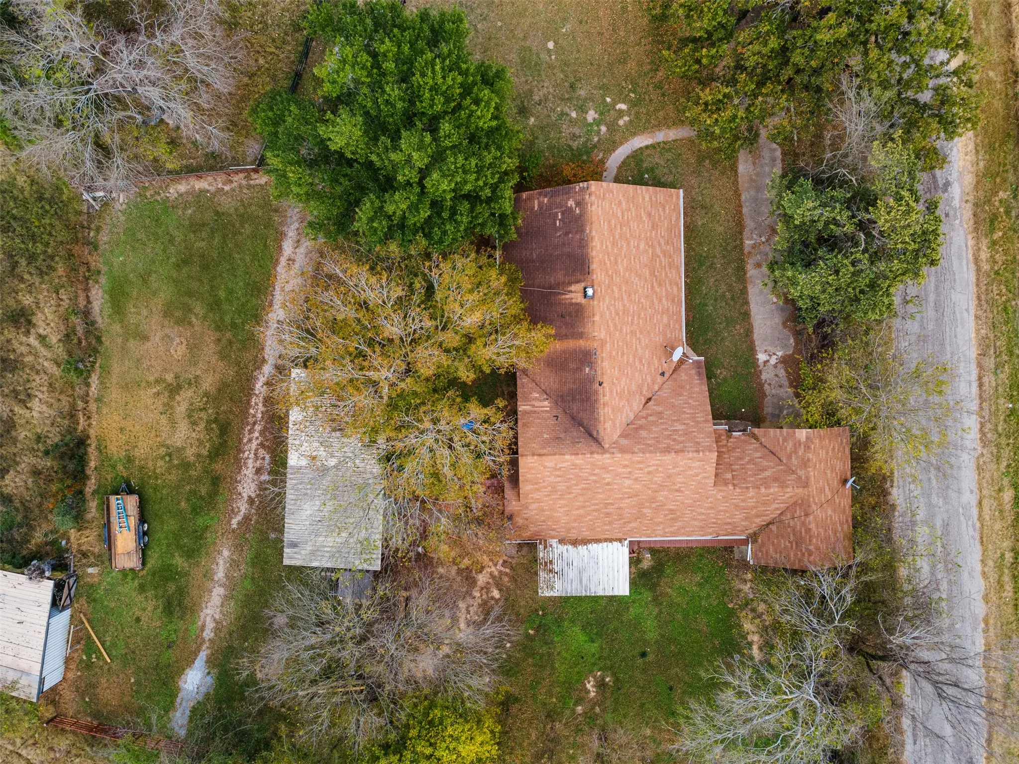 Farm For Sale in Limestone County , 195 County Road 852, Donie, Texas 75838, 3 Bedrooms, 2 Bathrooms, 1 Garage spaces, 2,215 Sqft, built in 1965, Price $345,000, mls#21203138, Real Estate Agent in Donie, Homes For Sale in Limestone county, Homes For Sale in Donie, Realtor in Donie Texas, Real Estate Brokerage Independent Realty Texas, Luminita Cordes Realtor