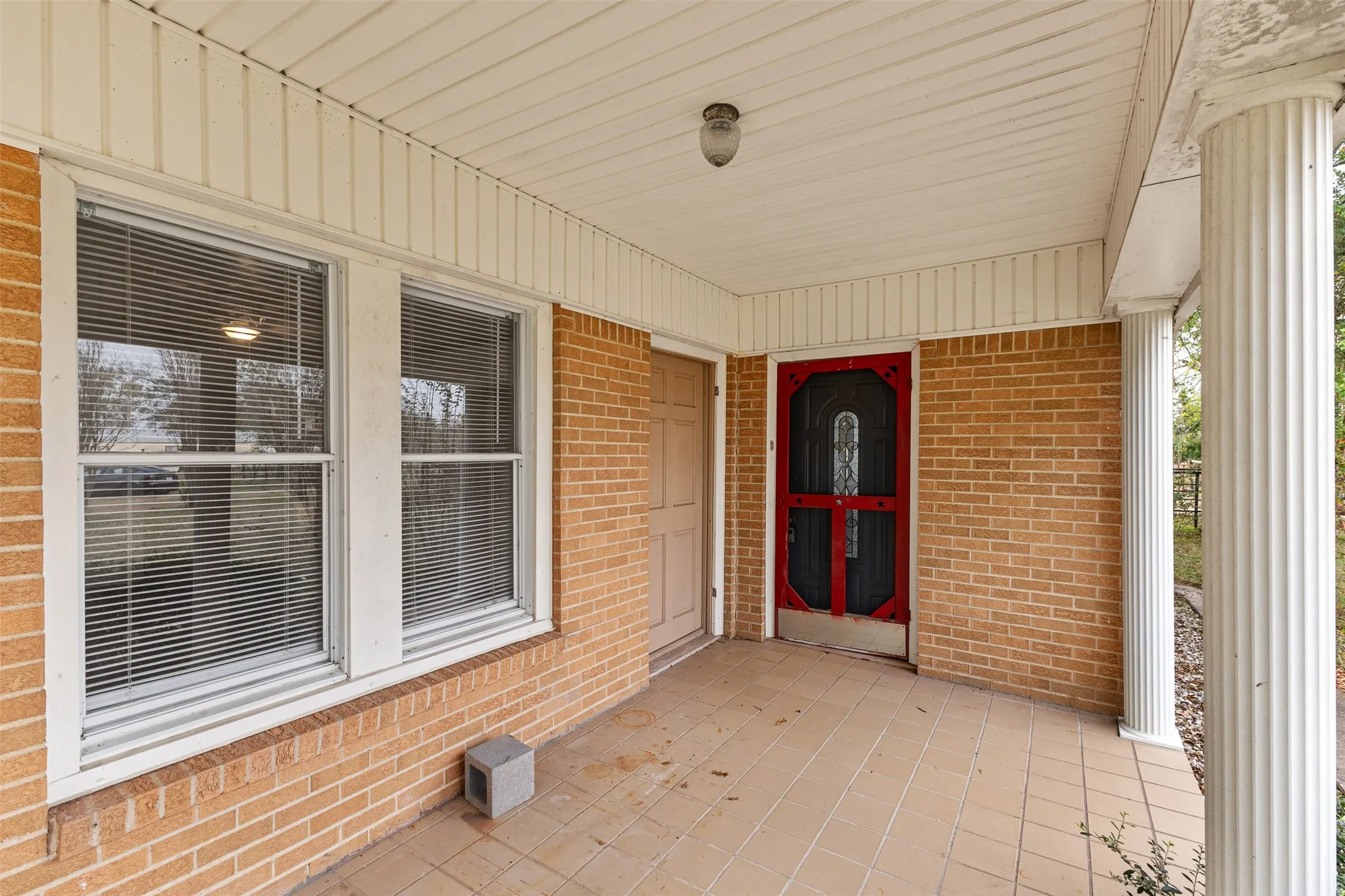 Farm For Sale in Limestone County , 195 County Road 852, Donie, Texas 75838, 3 Bedrooms, 2 Bathrooms, 1 Garage spaces, 2,215 Sqft, built in 1965, Price $345,000, mls#21203138, Real Estate Agent in Donie, Homes For Sale in Limestone county, Homes For Sale in Donie, Realtor in Donie Texas, Real Estate Brokerage Independent Realty Texas, Luminita Cordes Realtor