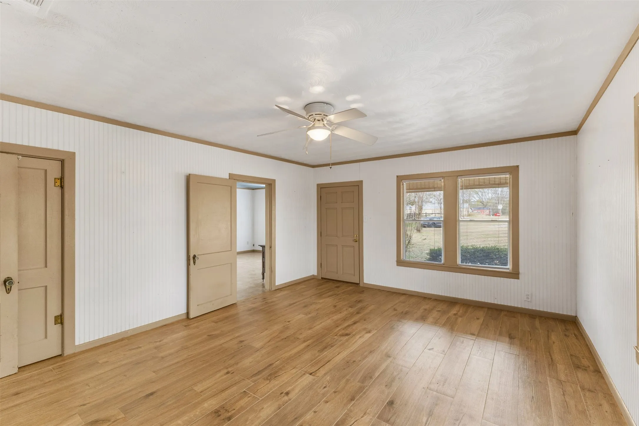 Farm For Sale in Limestone County , 195 County Road 852, Donie, Texas 75838, 3 Bedrooms, 2 Bathrooms, 1 Garage spaces, 2,215 Sqft, built in 1965, Price $345,000, mls#21203138, Real Estate Agent in Donie, Homes For Sale in Limestone county, Homes For Sale in Donie, Realtor in Donie Texas, Real Estate Brokerage Independent Realty Texas, Luminita Cordes Realtor