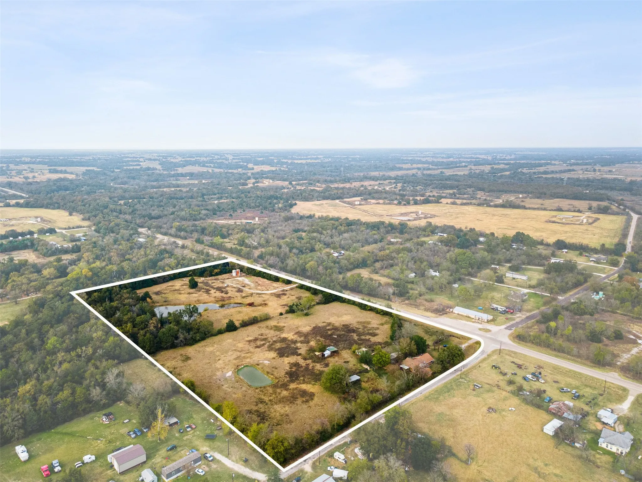 Farm For Sale in Limestone County , 195 County Road 852, Donie, Texas 75838, 3 Bedrooms, 2 Bathrooms, 1 Garage spaces, 2,215 Sqft, built in 1965, Price $345,000, mls#21203138, Real Estate Agent in Donie, Homes For Sale in Limestone county, Homes For Sale in Donie, Realtor in Donie Texas, Real Estate Brokerage Independent Realty Texas, Luminita Cordes Realtor