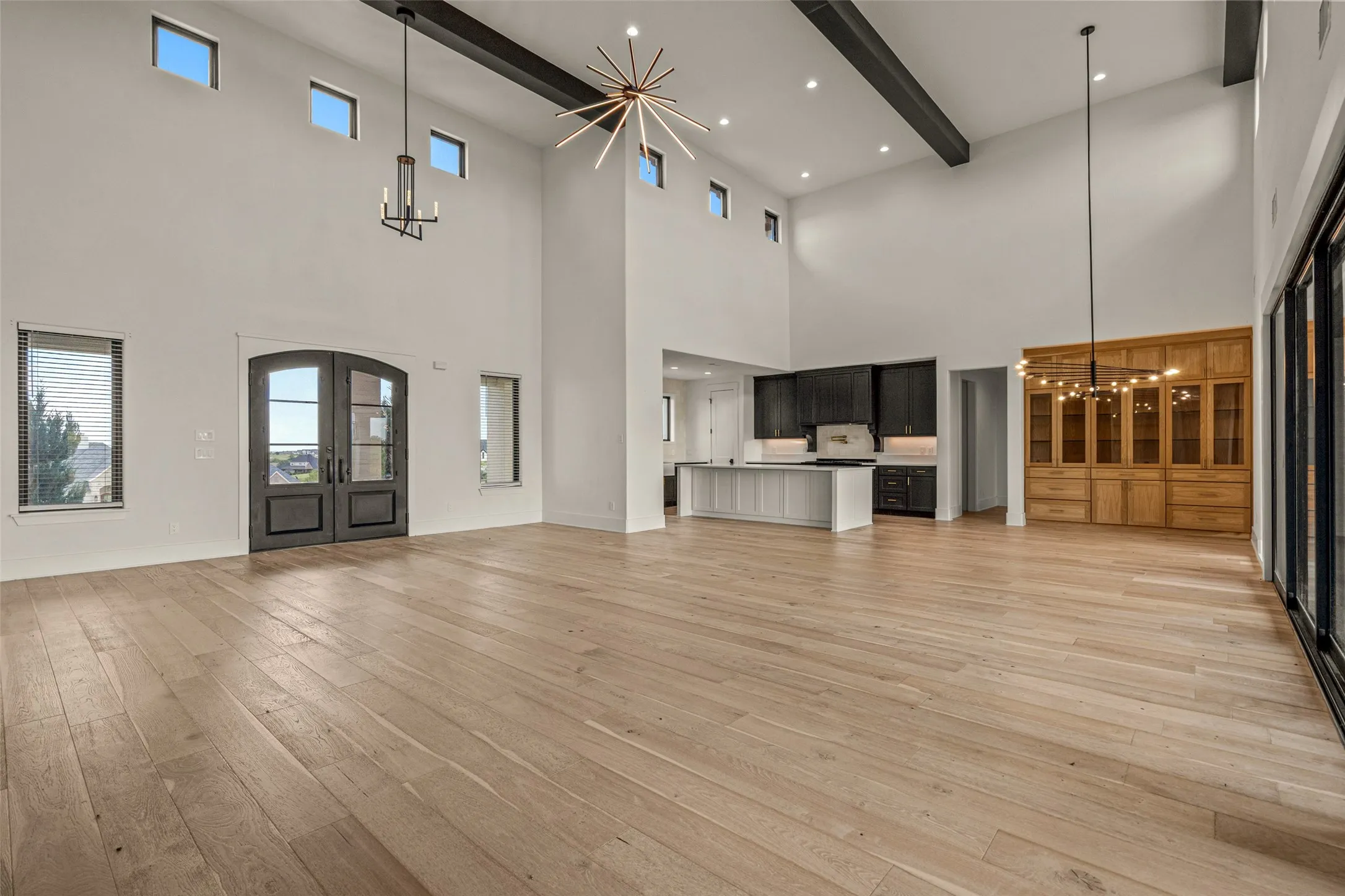 Single Family Residence For Sale in Parker County , 227 High View Trail, Aledo, Texas 76008, 4 Bedroom, 7 Bathroom, 4 Garage spaces, 6,203 Sqft, built in 2021, Preowned, mls#21204207, Real Estate Agent in Aledo, Homes For Sale in Parker county, Homes For Sale in Aledo, Realtor in Aledo Texas, Real Estate Brokerage Independent Realty Texas, Luminita Cordes Realtor