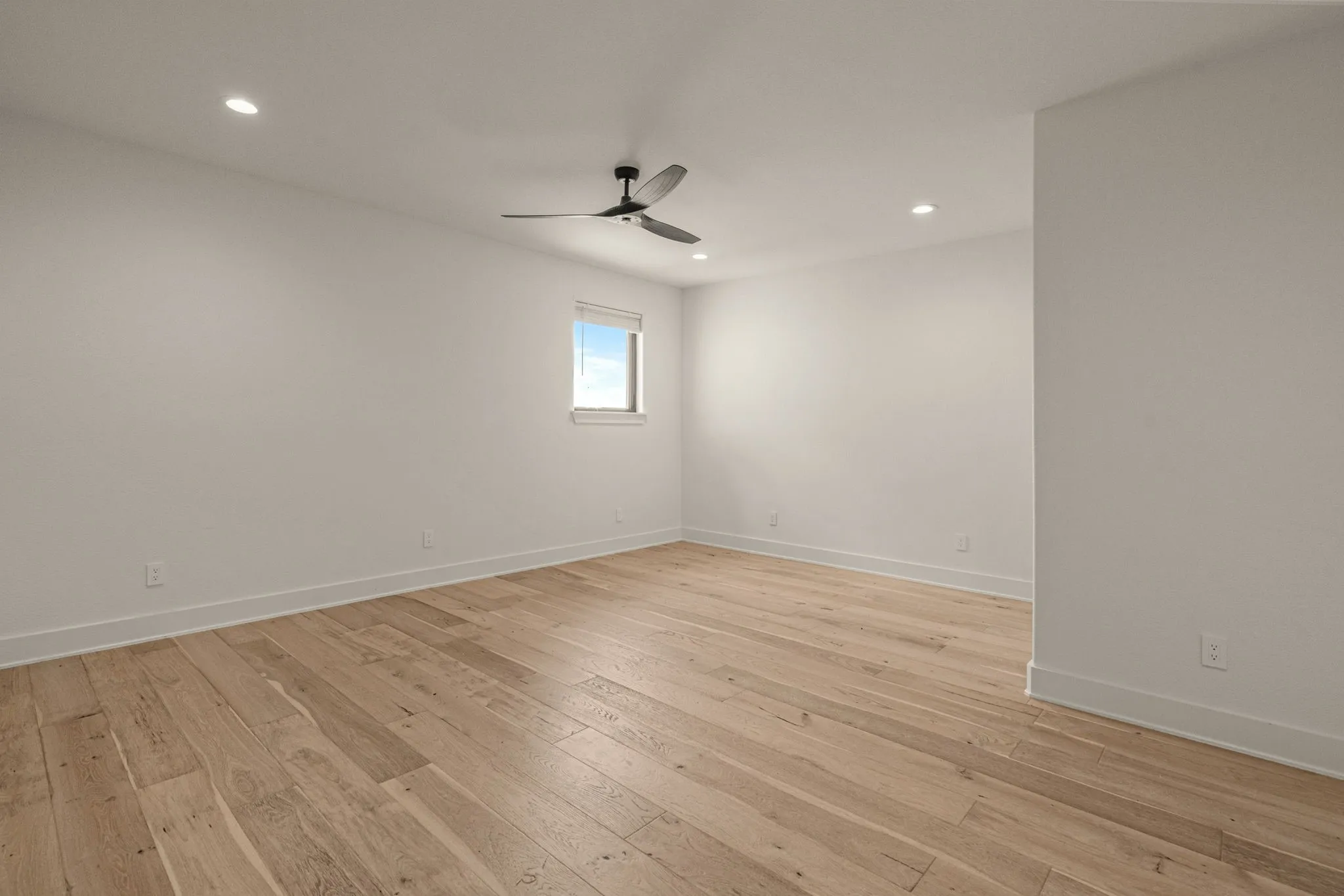 Single Family Residence For Sale in Parker County , 227 High View Trail, Aledo, Texas 76008, 4 Bedroom, 7 Bathroom, 4 Garage spaces, 6,203 Sqft, built in 2021, Preowned, mls#21204207, Real Estate Agent in Aledo, Homes For Sale in Parker county, Homes For Sale in Aledo, Realtor in Aledo Texas, Real Estate Brokerage Independent Realty Texas, Luminita Cordes Realtor
