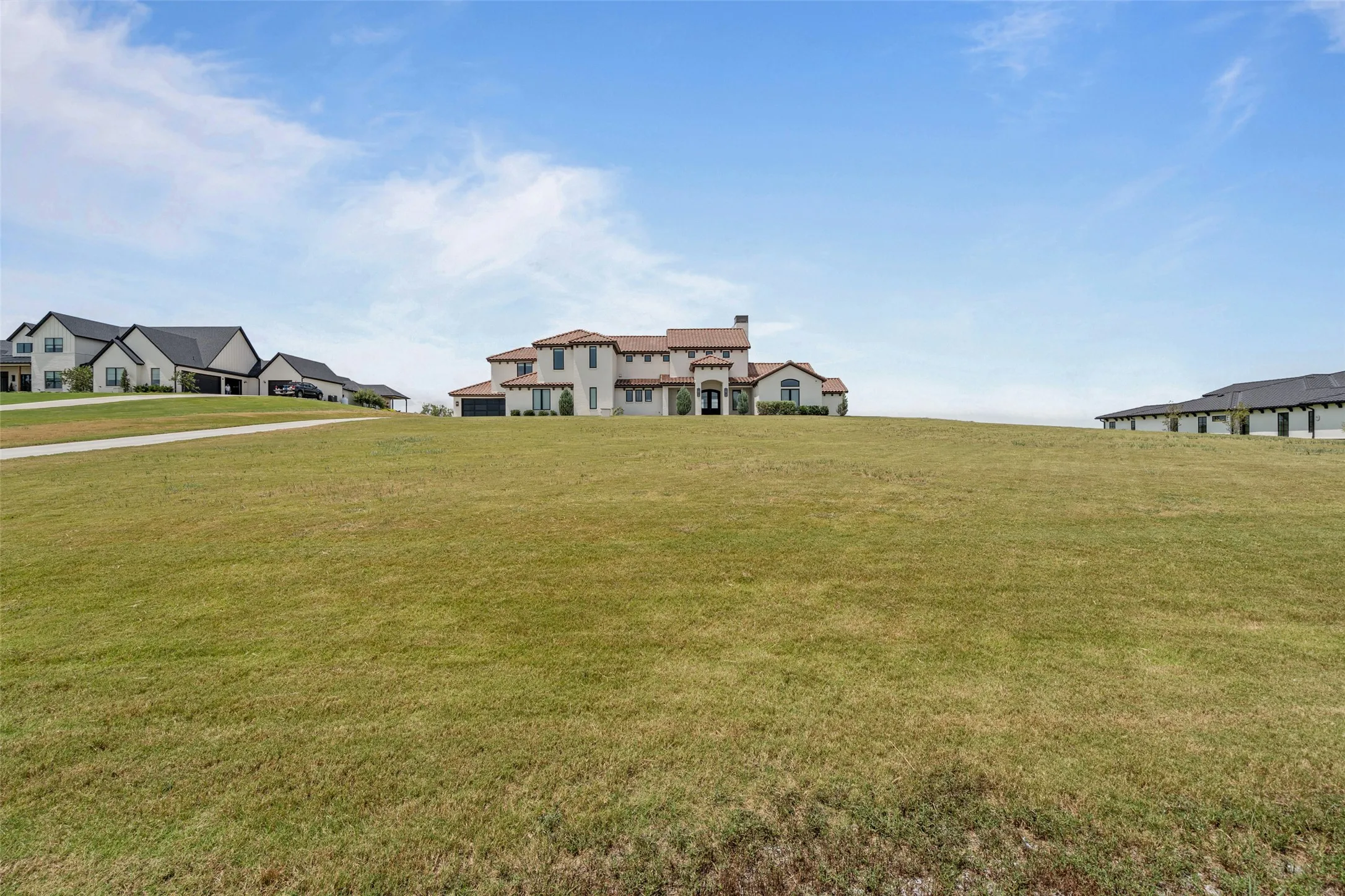 Single Family Residence For Sale in Parker County , 227 High View Trail, Aledo, Texas 76008, 4 Bedroom, 7 Bathroom, 4 Garage spaces, 6,203 Sqft, built in 2021, Preowned, mls#21204207, Real Estate Agent in Aledo, Homes For Sale in Parker county, Homes For Sale in Aledo, Realtor in Aledo Texas, Real Estate Brokerage Independent Realty Texas, Luminita Cordes Realtor