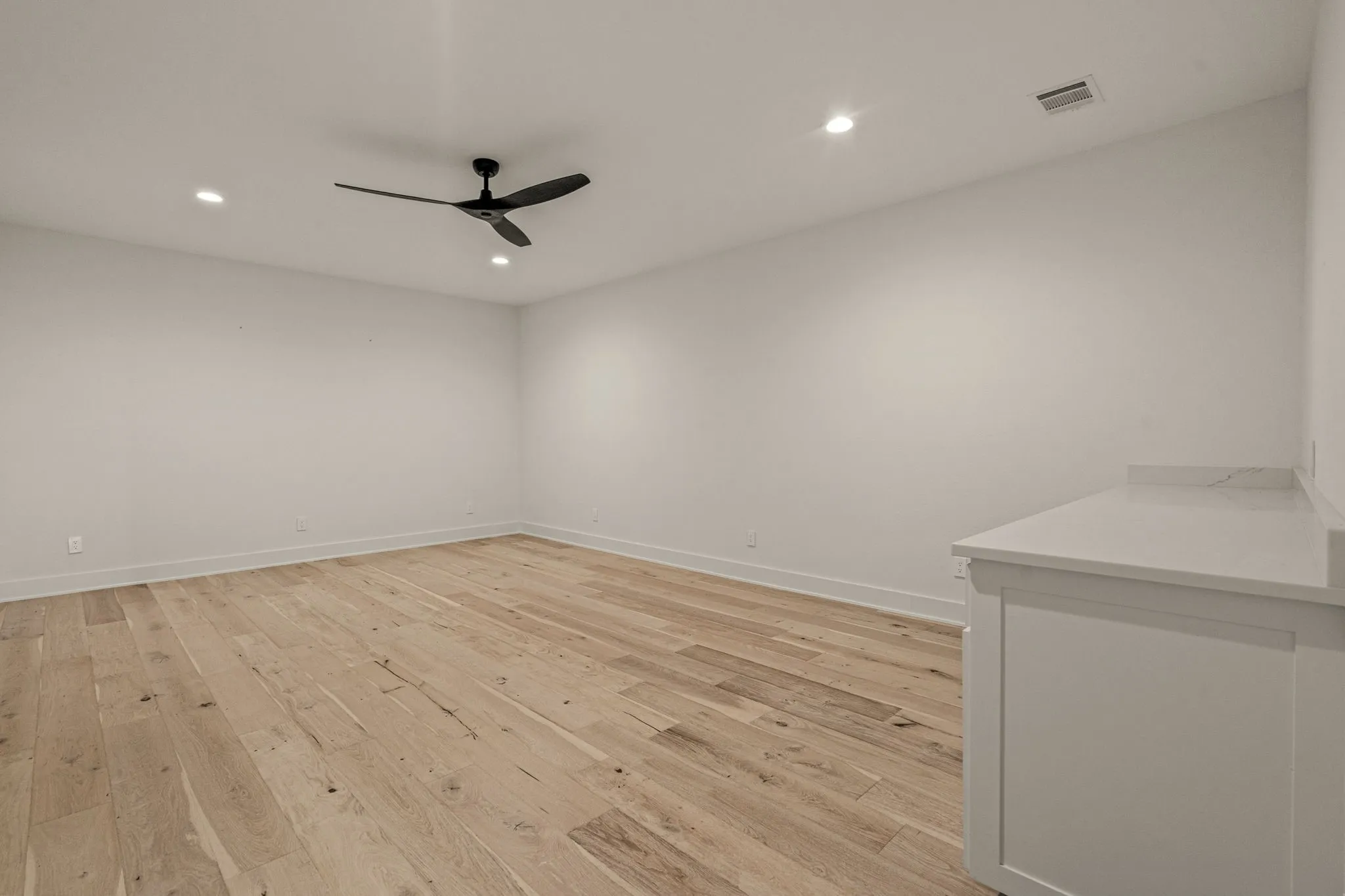 Single Family Residence For Sale in Parker County , 227 High View Trail, Aledo, Texas 76008, 4 Bedroom, 7 Bathroom, 4 Garage spaces, 6,203 Sqft, built in 2021, Preowned, mls#21204207, Real Estate Agent in Aledo, Homes For Sale in Parker county, Homes For Sale in Aledo, Realtor in Aledo Texas, Real Estate Brokerage Independent Realty Texas, Luminita Cordes Realtor
