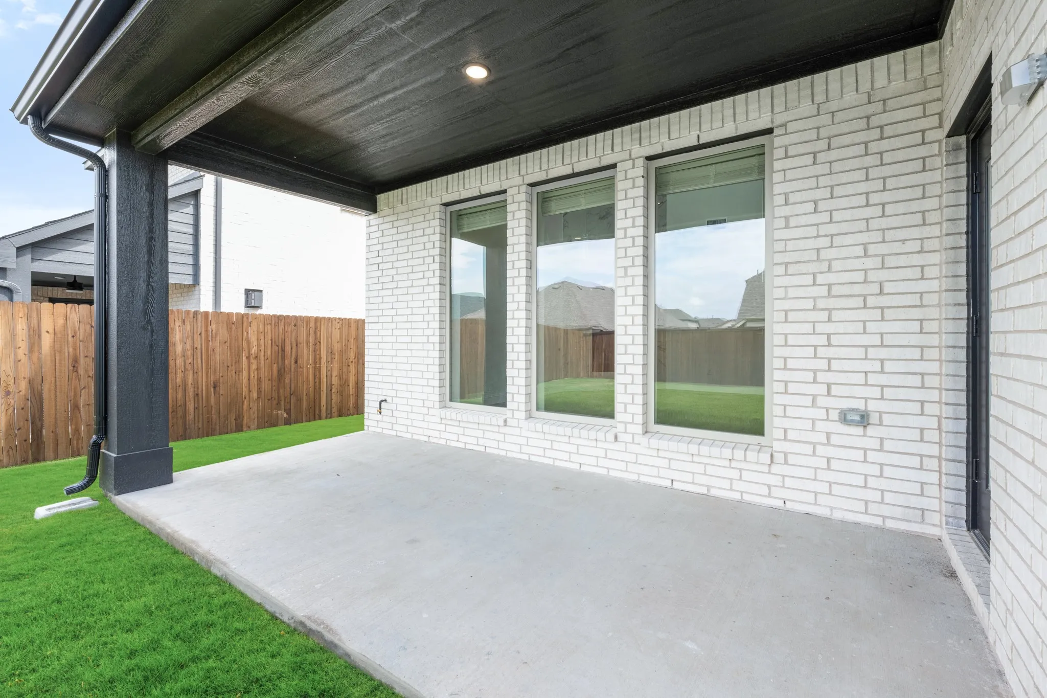 Single Family Residence For Sale in Rockwall County , 2349 Flora Drive, Mclendon Chisholm, Texas 75032, 5 Bedroom, 4 Bathroom, 2 Garage spaces, 3,696 Sqft, built in 2026, New Construction - Complete, mls#21204093, Real Estate Agent in Mclendon Chisholm, Homes For Sale in Rockwall county, Homes For Sale in Mclendon Chisholm, Realtor in Mclendon Chisholm Texas, Real Estate Brokerage Independent Realty Texas, Luminita Cordes Realtor