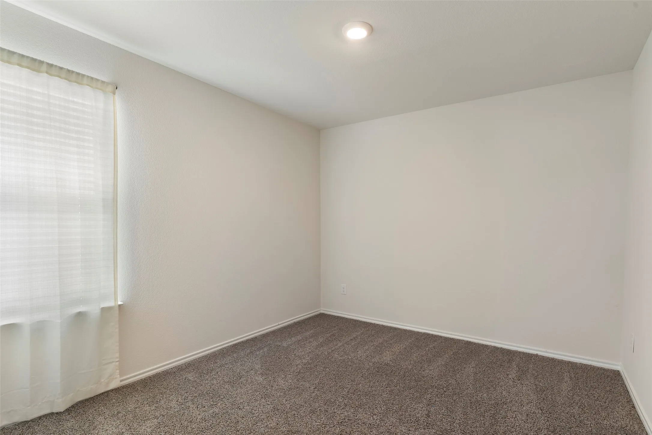 Single Family Residence For Sale in Denton County , 11401 Headwater Court, Providence Village, Texas 76227, 3 Bedrooms, 2 Bathrooms, 2 Garage spaces, 1,563 Sqft, built in 2021, Price $296,700, mls#21204187, Real Estate Agent in Providence Village, Homes For Sale in Denton county, Homes For Sale in Providence Village, Realtor in Providence Village Texas, Real Estate Brokerage Independent Realty Texas, Luminita Cordes Realtor