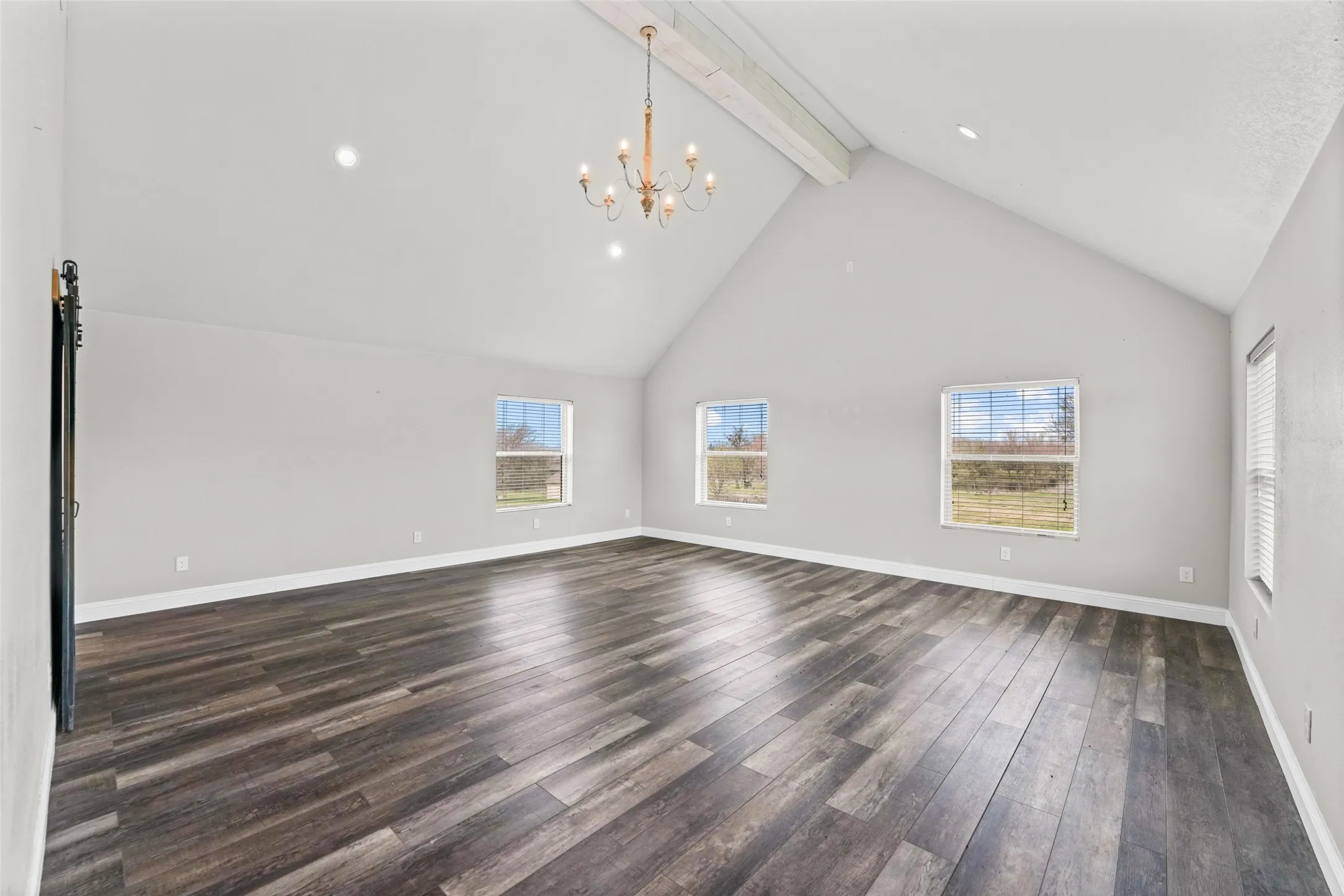Single Family Residence For Sale in Rockwall County , 2075 Airport Road, Rockwall, Texas 75087, 4 Bedroom, 3 Bathroom, 2 Garage spaces, 2,783 Sqft, built in 1975, mls#21201634, Real Estate Agent in Rockwall, Homes For Sale in Rockwall county, Homes For Sale in Rockwall, Realtor in Rockwall Texas, Real Estate Brokerage Independent Realty Texas, Luminita Cordes Realtor