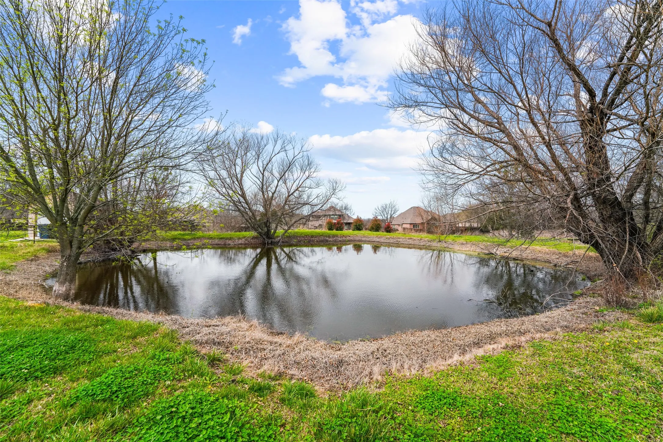 Single Family Residence For Sale in Rockwall County , 2075 Airport Road, Rockwall, Texas 75087, 4 Bedroom, 3 Bathroom, 2 Garage spaces, 2,783 Sqft, built in 1975, mls#21201634, Real Estate Agent in Rockwall, Homes For Sale in Rockwall county, Homes For Sale in Rockwall, Realtor in Rockwall Texas, Real Estate Brokerage Independent Realty Texas, Luminita Cordes Realtor