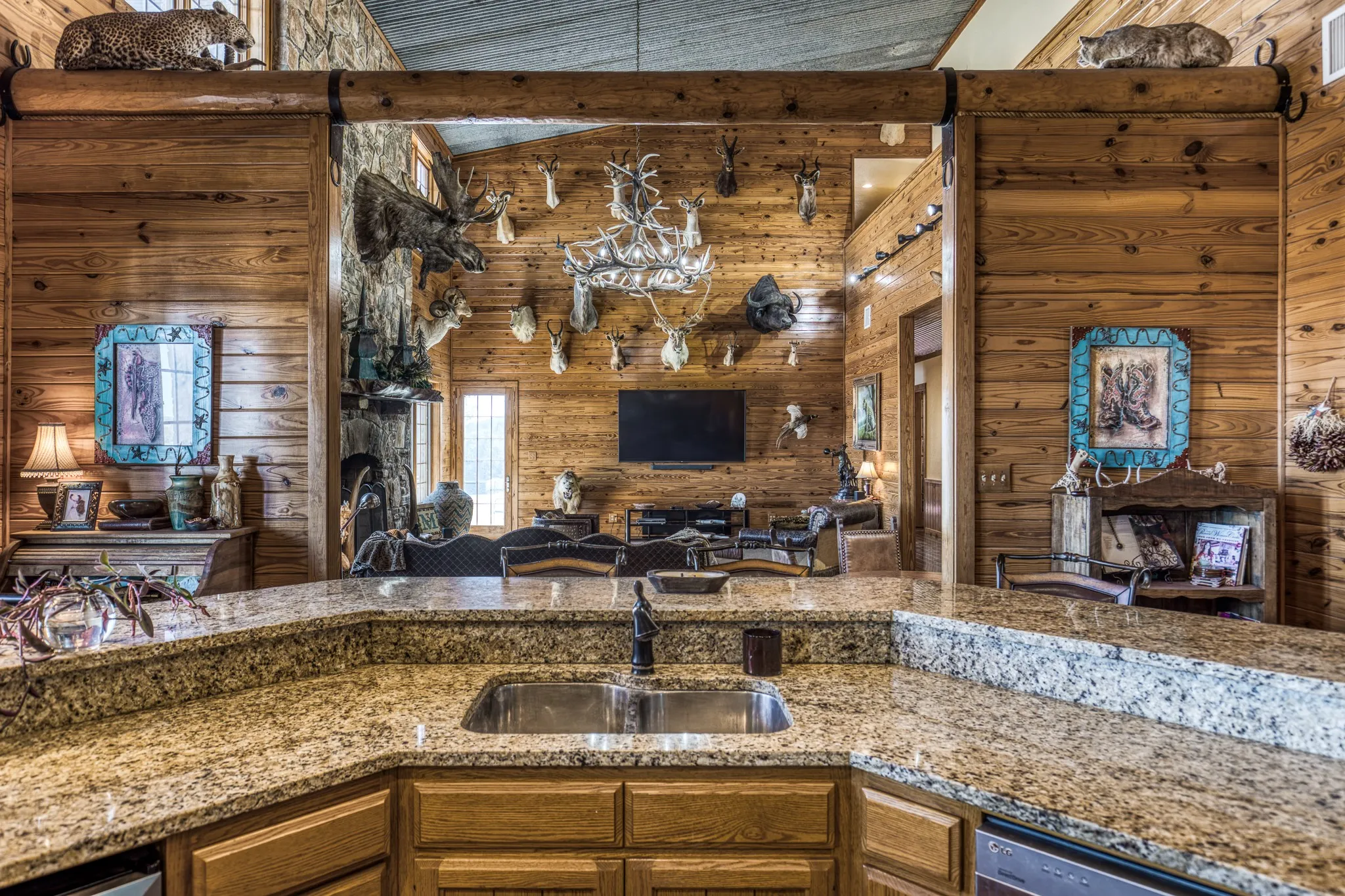 Farm For Sale in Coleman County , 2387 Farm to Market 503, Coleman, Texas 76834, 5 Bedrooms, 6 Bathrooms, 3 Garage spaces, 6,000 Sqft, built in 2002, Price $3,950,000, mls#21190741, Real Estate Agent in Coleman, Homes For Sale in Coleman county, Homes For Sale in Coleman, Realtor in Coleman Texas, Real Estate Brokerage Independent Realty Texas, Luminita Cordes Realtor