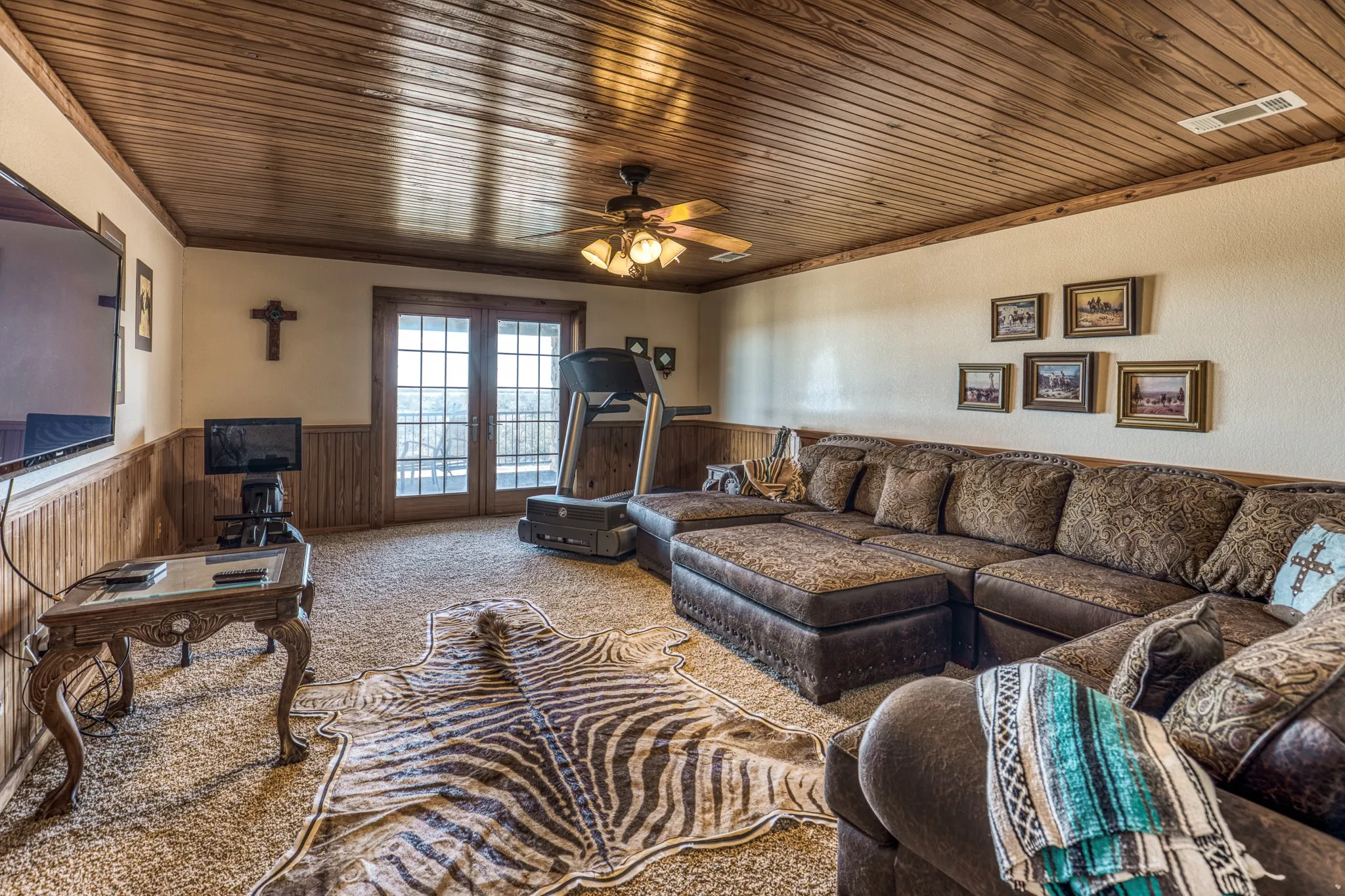 Farm For Sale in Coleman County , 2387 Farm to Market 503, Coleman, Texas 76834, 5 Bedrooms, 6 Bathrooms, 3 Garage spaces, 6,000 Sqft, built in 2002, Price $3,950,000, mls#21190741, Real Estate Agent in Coleman, Homes For Sale in Coleman county, Homes For Sale in Coleman, Realtor in Coleman Texas, Real Estate Brokerage Independent Realty Texas, Luminita Cordes Realtor
