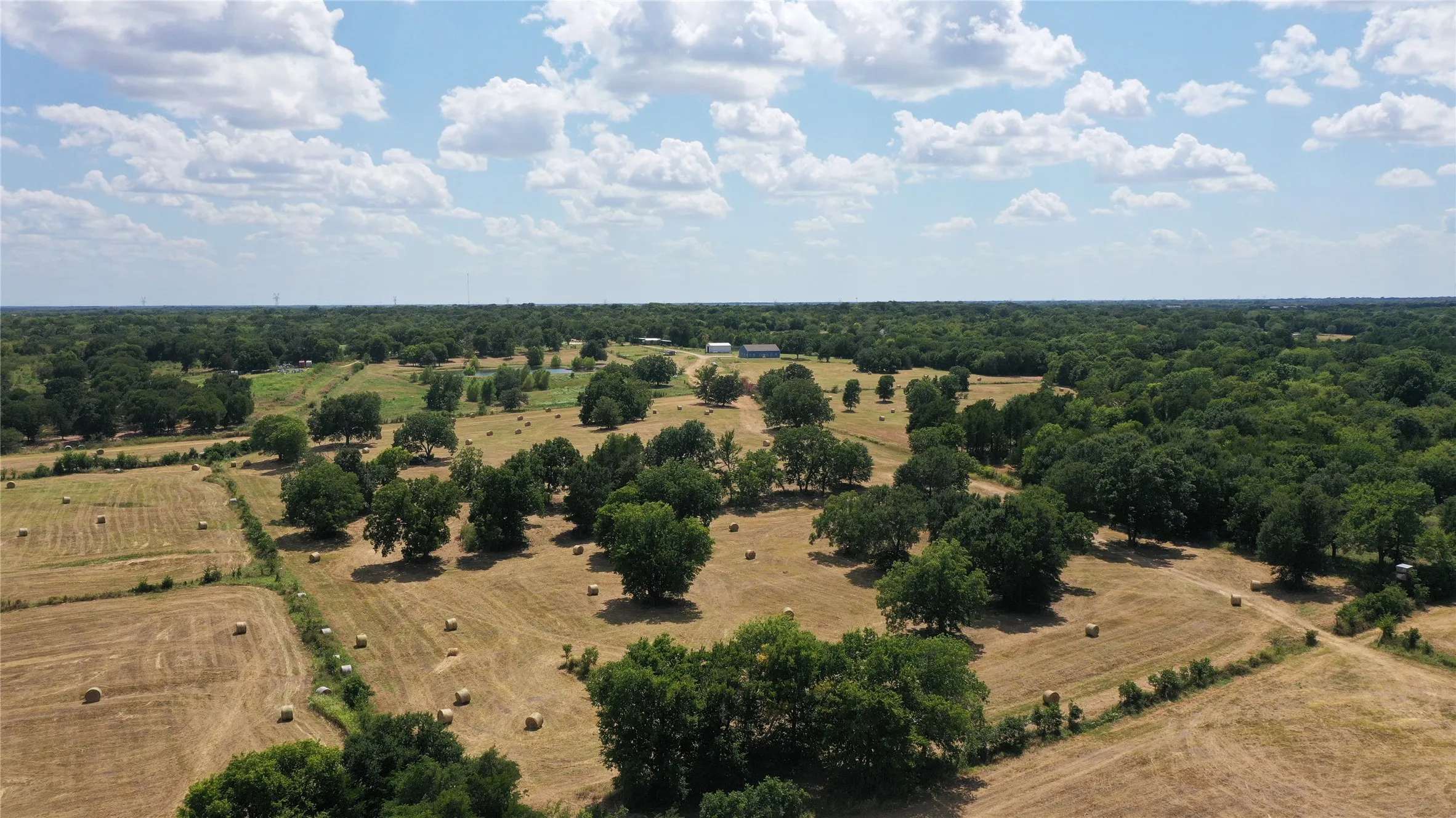 Farm For Sale in Hunt County , 2238 County Road 1081, Greenville, Texas 75401, 4 Bedroom, 3 Bathroom, Garage spaces, 3,150 Sqft, built in 2023, Price $2,375,000, mls#21204310, Real Estate Agent in Greenville, Homes For Sale in Hunt county, Homes For Sale in Greenville, Realtor in Greenville Texas, Real Estate Brokerage Independent Realty Texas, Luminita Cordes Realtor