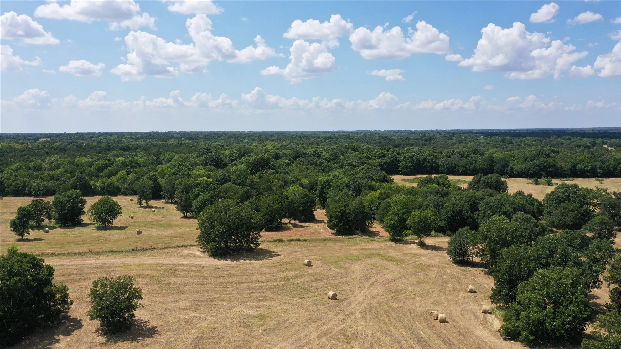 Farm For Sale in Hunt County , 2238 County Road 1081, Greenville, Texas 75401, 4 Bedroom, 3 Bathroom, Garage spaces, 3,150 Sqft, built in 2023, Price $2,375,000, mls#21204310, Real Estate Agent in Greenville, Homes For Sale in Hunt county, Homes For Sale in Greenville, Realtor in Greenville Texas, Real Estate Brokerage Independent Realty Texas, Luminita Cordes Realtor