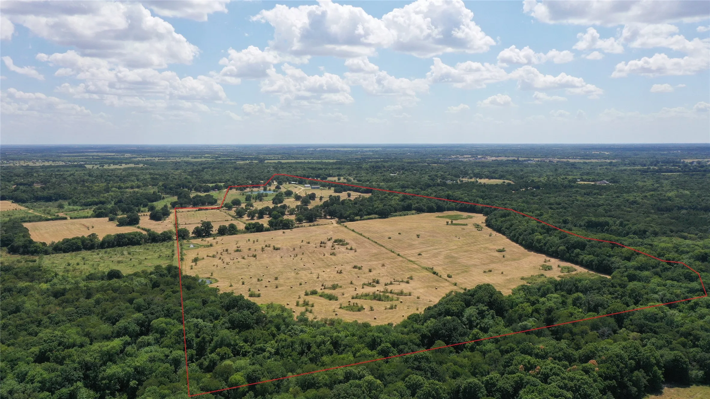 Farm For Sale in Hunt County , 2238 County Road 1081, Greenville, Texas 75401, 4 Bedroom, 3 Bathroom, Garage spaces, 3,150 Sqft, built in 2023, Price $2,375,000, mls#21204310, Real Estate Agent in Greenville, Homes For Sale in Hunt county, Homes For Sale in Greenville, Realtor in Greenville Texas, Real Estate Brokerage Independent Realty Texas, Luminita Cordes Realtor