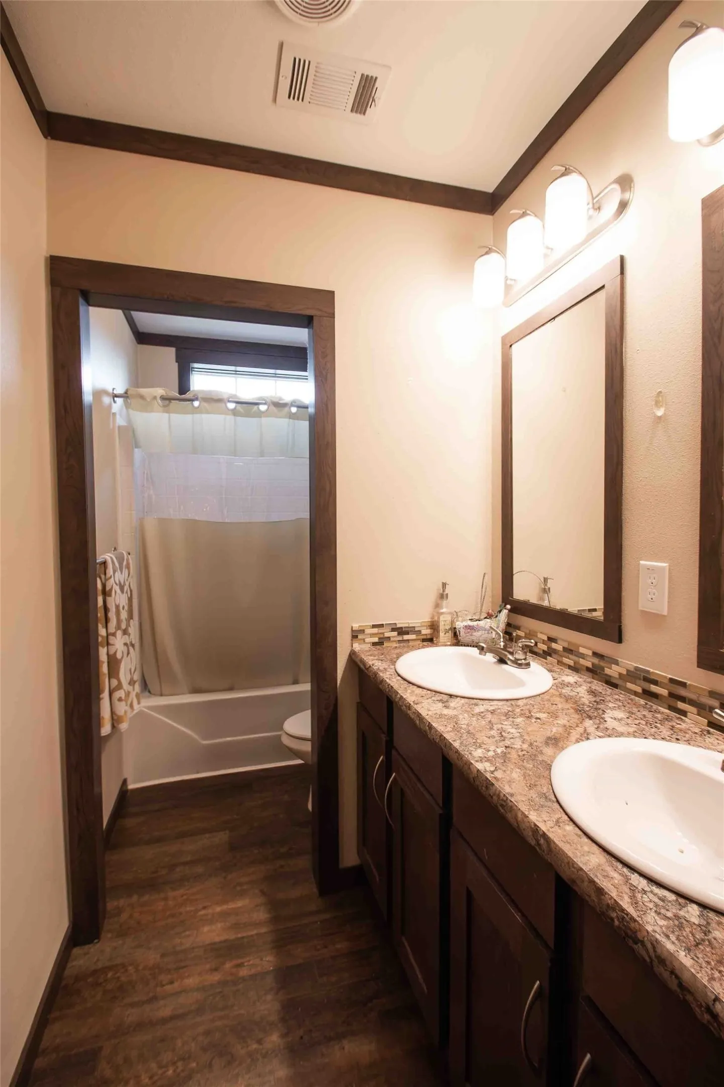 secondary bathroom