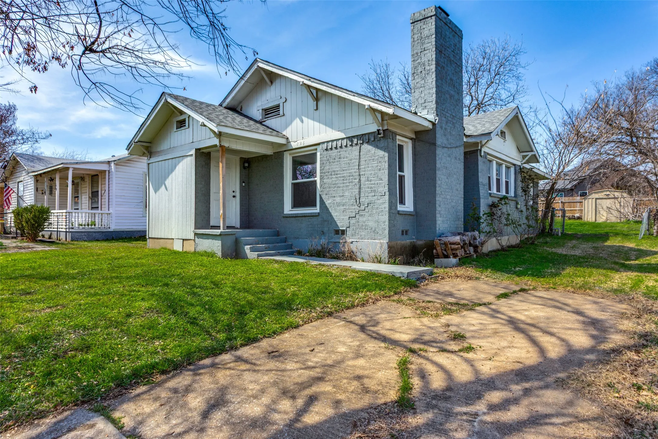 Single Family Residence For Sale in Tarrant County , 826 Mirike Drive, White Settlement, Texas 76108, 2 Bedroom, 1 Bathroom, Garage spaces, 1,091 Sqft, built in 1982, Preowned, mls#21203120, Real Estate Agent in White Settlement, Homes For Sale in Tarrant county, Homes For Sale in White Settlement, Realtor in White Settlement Texas, Real Estate Brokerage Independent Realty Texas, Luminita Cordes Realtor