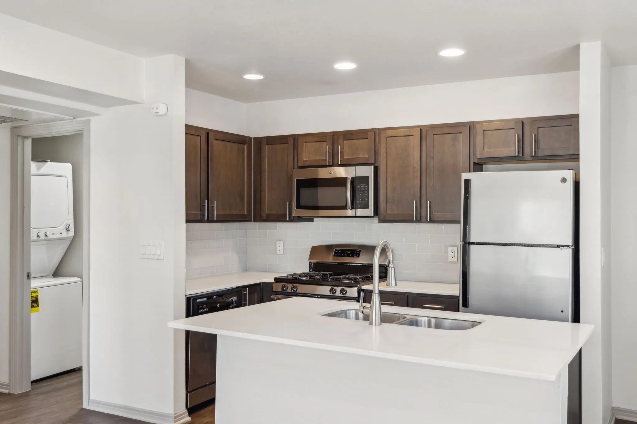 Apartment For Rent in Dallas County , 4402 Swiss Avenue, Dallas, Texas 75204, 1 Bedroom, 1 Bathroom, Garage spaces, 710 Sqft, built in 1939, Price $1,099, mls#21204358, Real Estate Agent in Dallas, Homes For Rent in Dallas county, Homes For Rent in Dallas, Realtor in Dallas Texas, Real Estate Brokerage Independent Realty Texas, Luminita Cordes Realtor