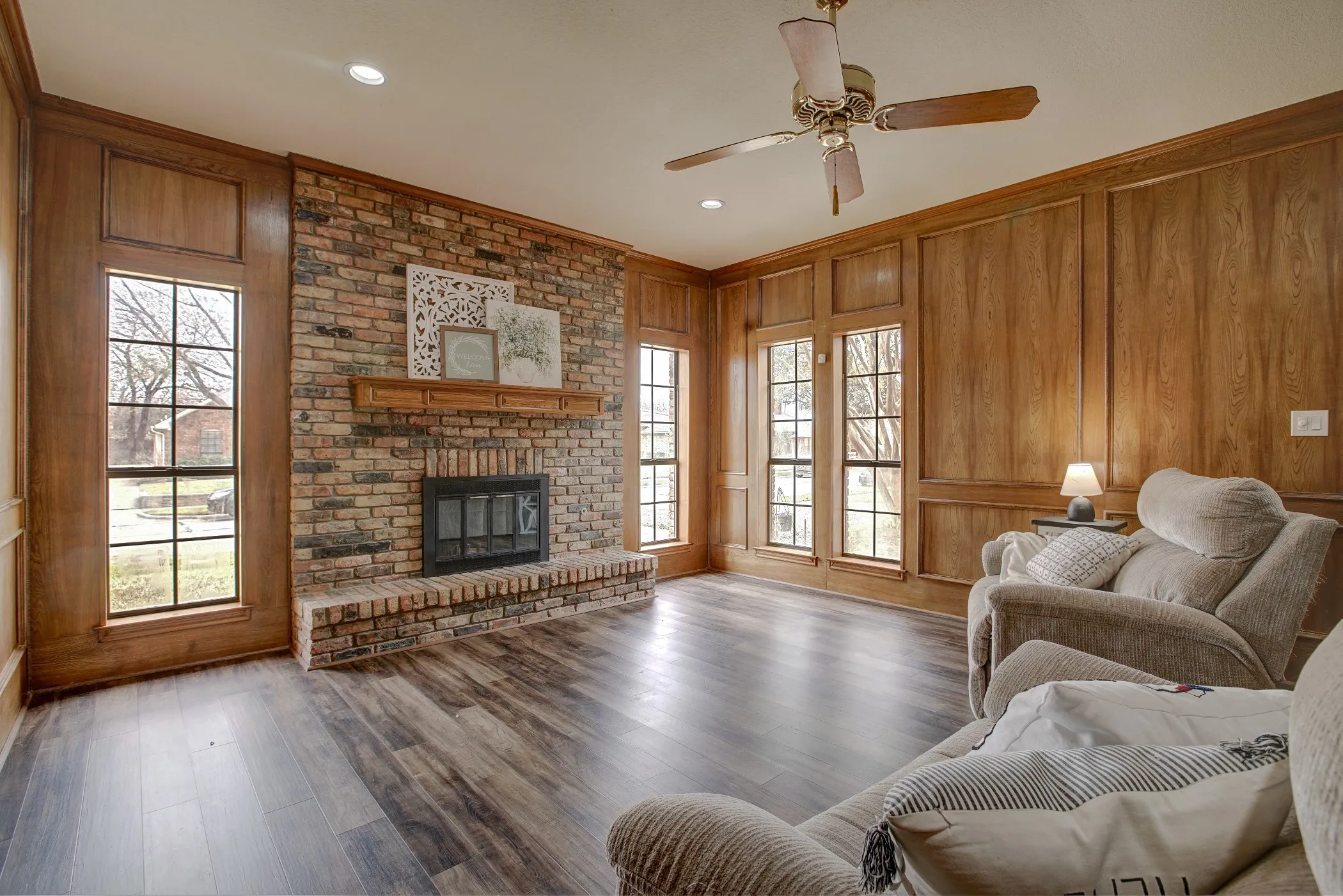 Single Family Residence For Sale in Dallas County , 1413 Wagonwheel Court, Irving, Texas 75061, 4 Bedroom, 3 Bathroom, 2 Garage spaces, 2,924 Sqft, built in 1981, Price $449,000, mls#21203946, Real Estate Agent in Irving, Homes For Sale in Dallas county, Homes For Sale in Irving, Realtor in Irving Texas, Real Estate Brokerage Independent Realty Texas, Luminita Cordes Realtor