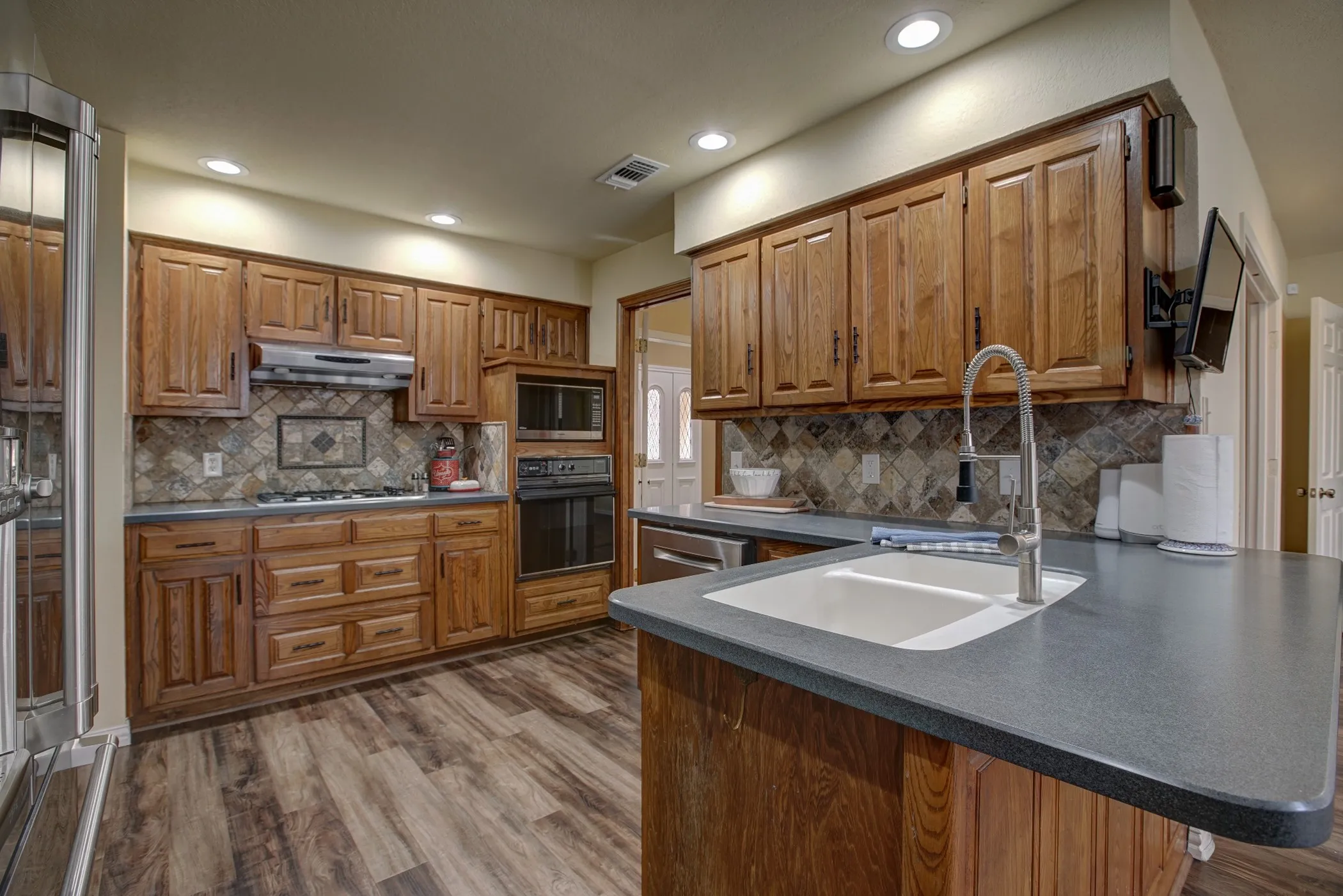 Single Family Residence For Sale in Dallas County , 1413 Wagonwheel Court, Irving, Texas 75061, 4 Bedroom, 3 Bathroom, 2 Garage spaces, 2,924 Sqft, built in 1981, Price $449,000, mls#21203946, Real Estate Agent in Irving, Homes For Sale in Dallas county, Homes For Sale in Irving, Realtor in Irving Texas, Real Estate Brokerage Independent Realty Texas, Luminita Cordes Realtor