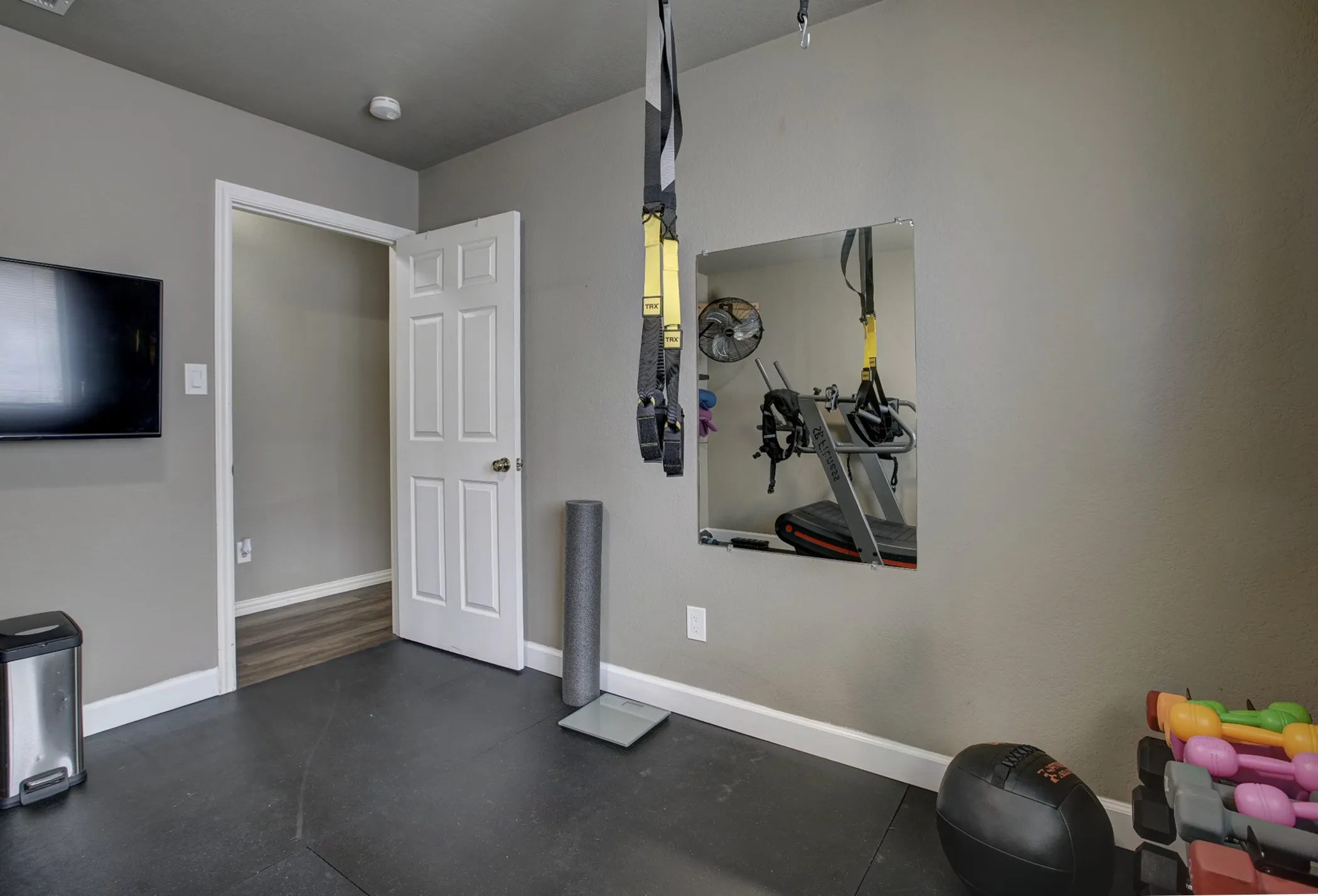 Single Family Residence For Sale in Dallas County , 1413 Wagonwheel Court, Irving, Texas 75061, 4 Bedroom, 3 Bathroom, 2 Garage spaces, 2,924 Sqft, built in 1981, Price $449,000, mls#21203946, Real Estate Agent in Irving, Homes For Sale in Dallas county, Homes For Sale in Irving, Realtor in Irving Texas, Real Estate Brokerage Independent Realty Texas, Luminita Cordes Realtor