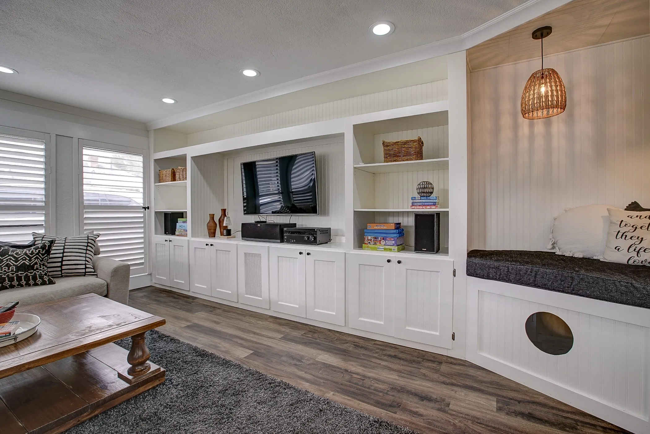 Single Family Residence For Sale in Dallas County , 1413 Wagonwheel Court, Irving, Texas 75061, 4 Bedroom, 3 Bathroom, 2 Garage spaces, 2,924 Sqft, built in 1981, Price $449,000, mls#21203946, Real Estate Agent in Irving, Homes For Sale in Dallas county, Homes For Sale in Irving, Realtor in Irving Texas, Real Estate Brokerage Independent Realty Texas, Luminita Cordes Realtor