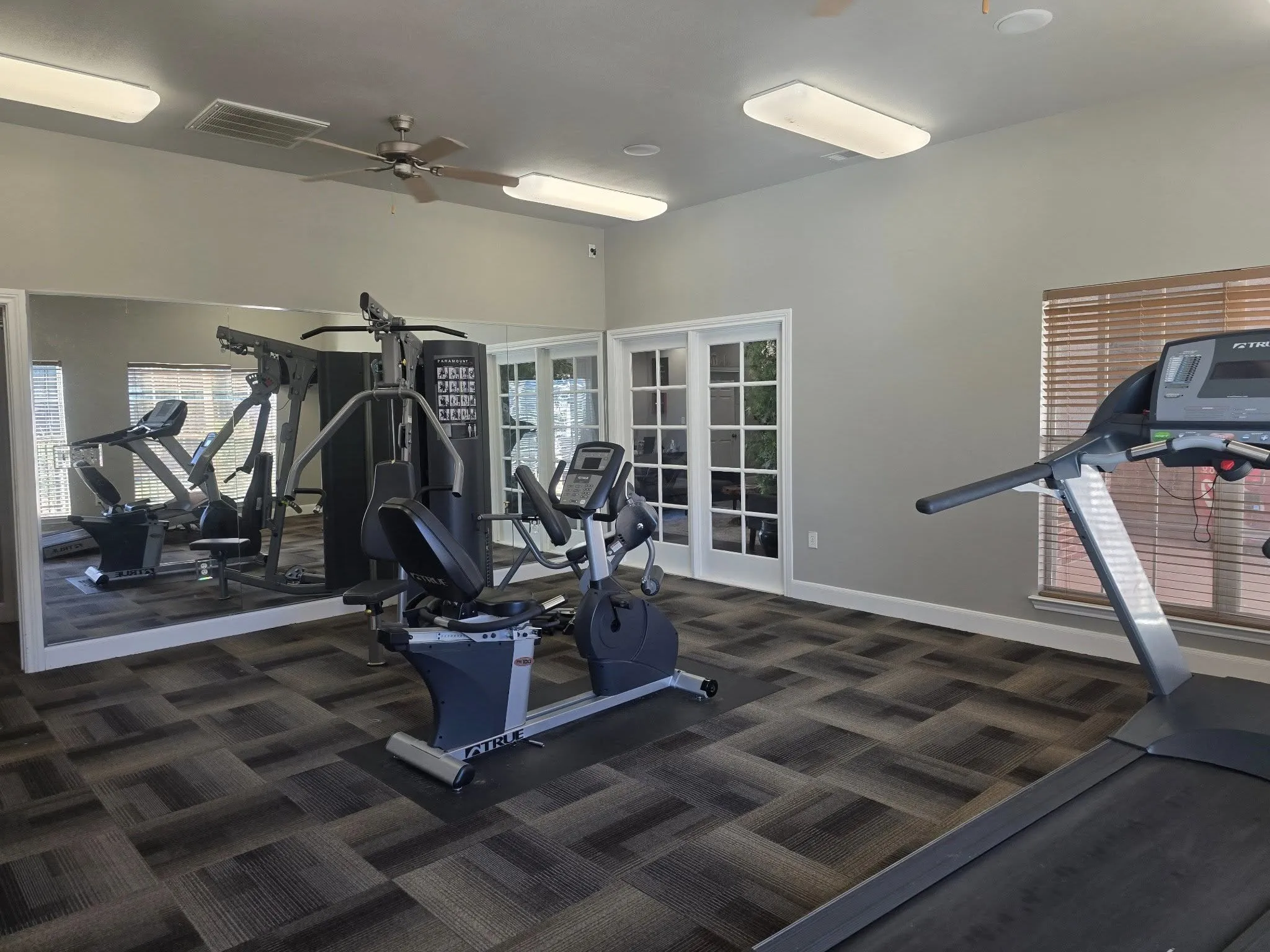 Apartment For Rent in Wichita County , 1001 Redwood Avenue, Wichita Falls, Texas 76301, 3 Bedrooms, 2 Bathrooms, Garage spaces, 1,147 Sqft, built in 2008, Price $1,025, mls#21204459, Real Estate Agent in Wichita Falls, Homes For Rent in Wichita county, Homes For Rent in Wichita Falls, Realtor in Wichita Falls Texas, Real Estate Brokerage Independent Realty Texas, Luminita Cordes Realtor