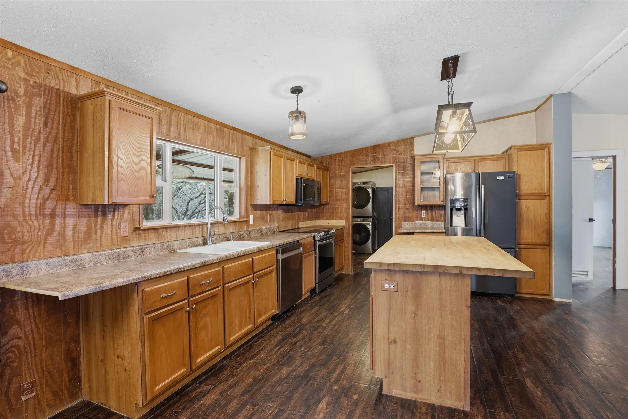 Business For Sale in Young County , 557 Farm to Market 3003, Graham, Texas 76450, 0, 0, Garage spaces, 0 Sqft, built in 2008, Preowned, mls#21203247, Real Estate Agent in Graham, Homes For Sale in Young county, Homes For Sale in Graham, Realtor in Graham Texas, Real Estate Brokerage Independent Realty Texas, Luminita Cordes Realtor