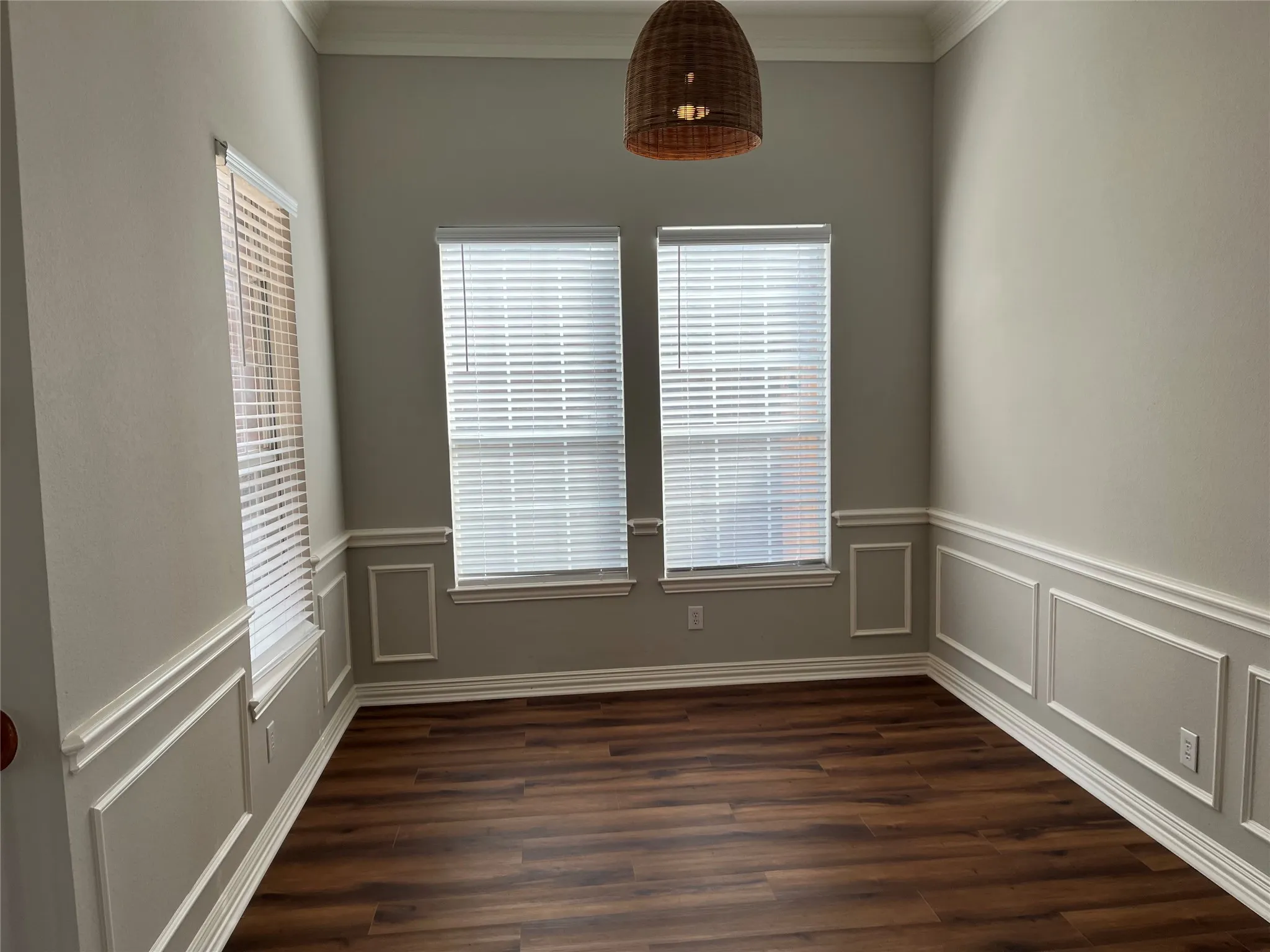 Single Family Residence For Sale in Denton County , 135 Whitney Drive, Hickory Creek, Texas 75065, 4 Bedroom, 3 Bathroom, 2 Garage spaces, 3,203 Sqft, built in 2000, Preowned, mls#21204180, Real Estate Agent in Hickory Creek, Homes For Sale in Denton county, Homes For Sale in Hickory Creek, Realtor in Hickory Creek Texas, Real Estate Brokerage Independent Realty Texas, Luminita Cordes Realtor