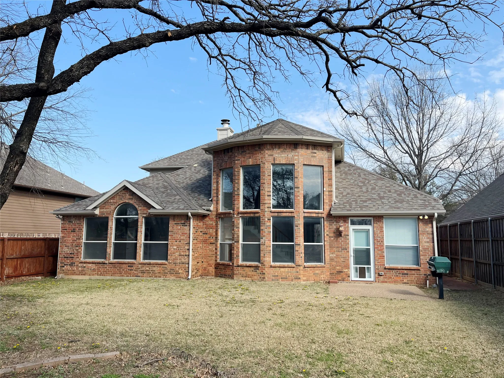 Single Family Residence For Sale in Denton County , 135 Whitney Drive, Hickory Creek, Texas 75065, 4 Bedroom, 3 Bathroom, 2 Garage spaces, 3,203 Sqft, built in 2000, Preowned, mls#21204180, Real Estate Agent in Hickory Creek, Homes For Sale in Denton county, Homes For Sale in Hickory Creek, Realtor in Hickory Creek Texas, Real Estate Brokerage Independent Realty Texas, Luminita Cordes Realtor
