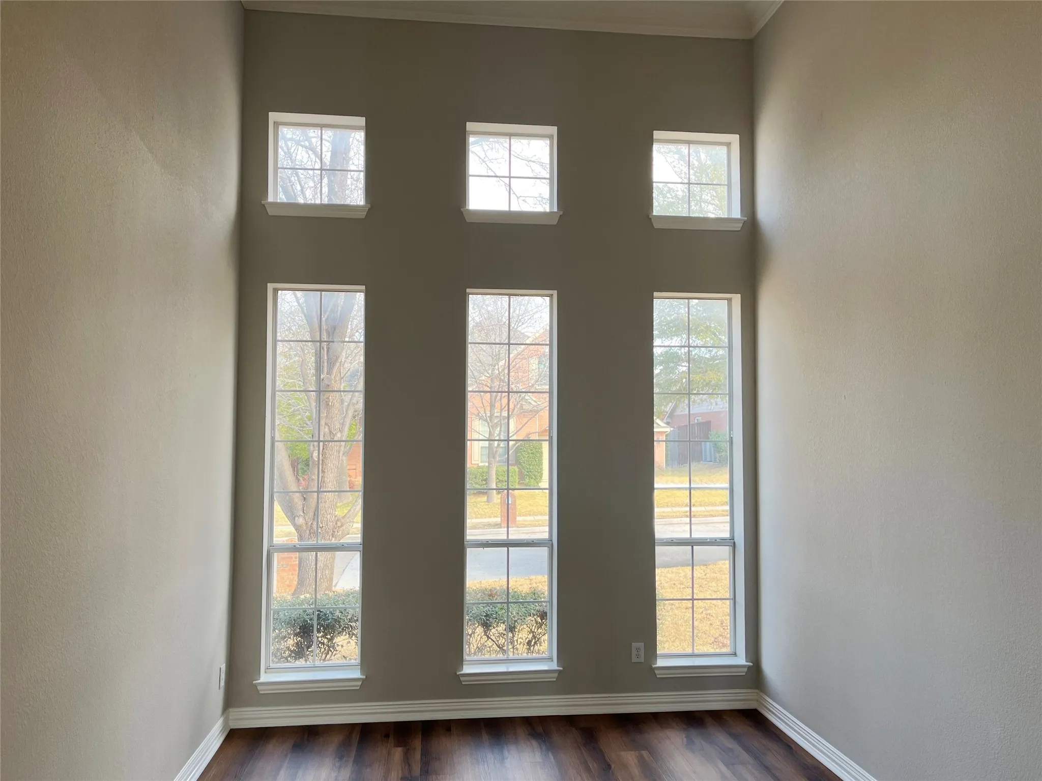 Single Family Residence For Sale in Denton County , 135 Whitney Drive, Hickory Creek, Texas 75065, 4 Bedroom, 3 Bathroom, 2 Garage spaces, 3,203 Sqft, built in 2000, Preowned, mls#21204180, Real Estate Agent in Hickory Creek, Homes For Sale in Denton county, Homes For Sale in Hickory Creek, Realtor in Hickory Creek Texas, Real Estate Brokerage Independent Realty Texas, Luminita Cordes Realtor