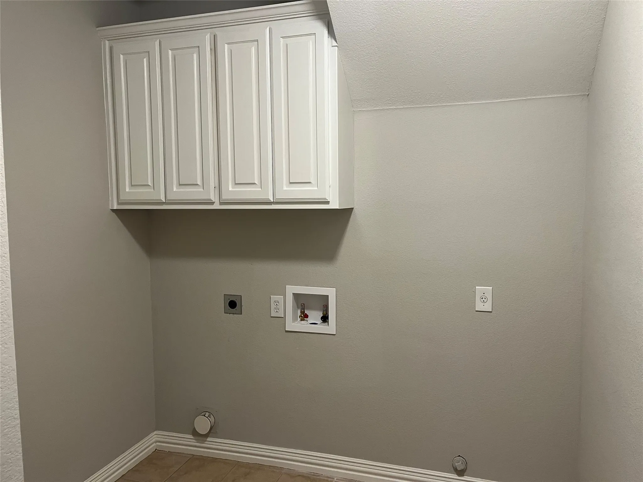 Single Family Residence For Sale in Denton County , 135 Whitney Drive, Hickory Creek, Texas 75065, 4 Bedroom, 3 Bathroom, 2 Garage spaces, 3,203 Sqft, built in 2000, Preowned, mls#21204180, Real Estate Agent in Hickory Creek, Homes For Sale in Denton county, Homes For Sale in Hickory Creek, Realtor in Hickory Creek Texas, Real Estate Brokerage Independent Realty Texas, Luminita Cordes Realtor