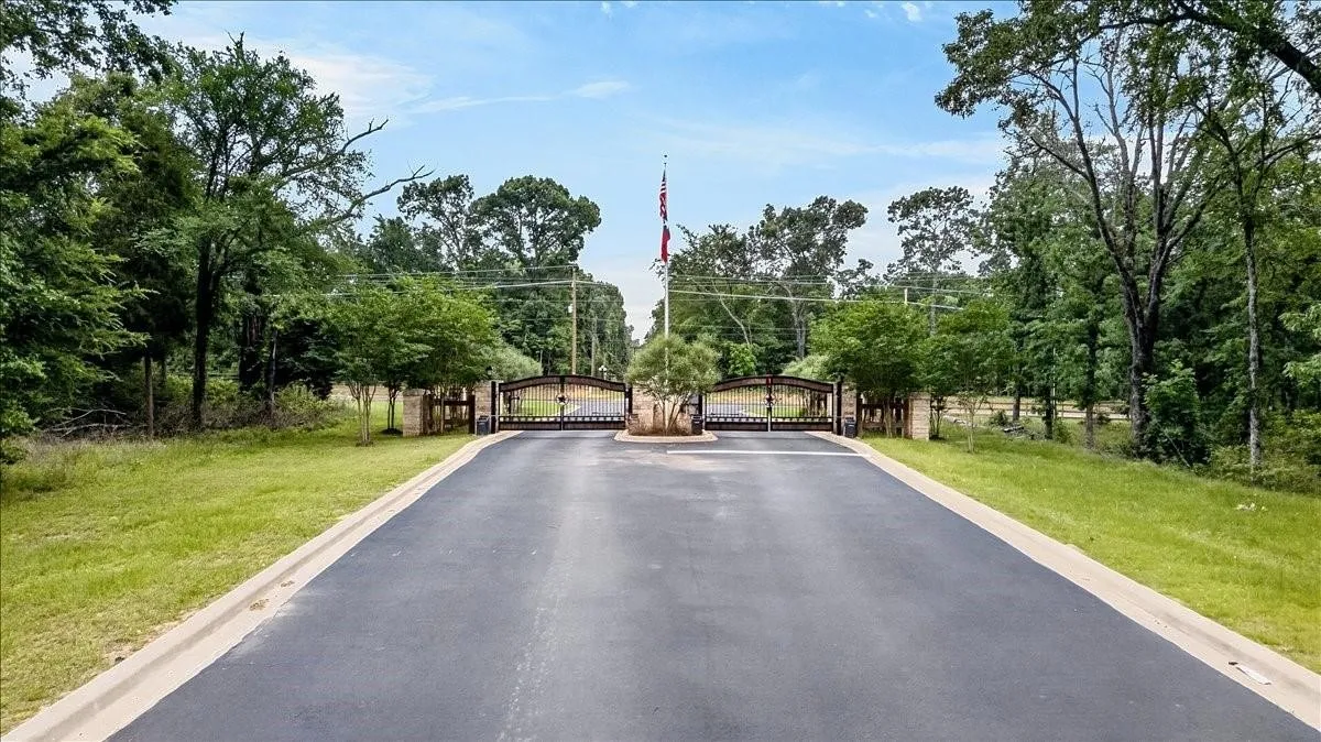 Unimproved Land For Sale in Henderson County , 7004 Lakeshore Way, Eustace, Texas 75124, 0, 0, Garage spaces, 0 Sqft, built in 0, mls#21204217, Real Estate Agent in Eustace, Homes For Sale in Henderson county, Homes For Sale in Eustace, Realtor in Eustace Texas, Real Estate Brokerage Independent Realty Texas, Luminita Cordes Realtor