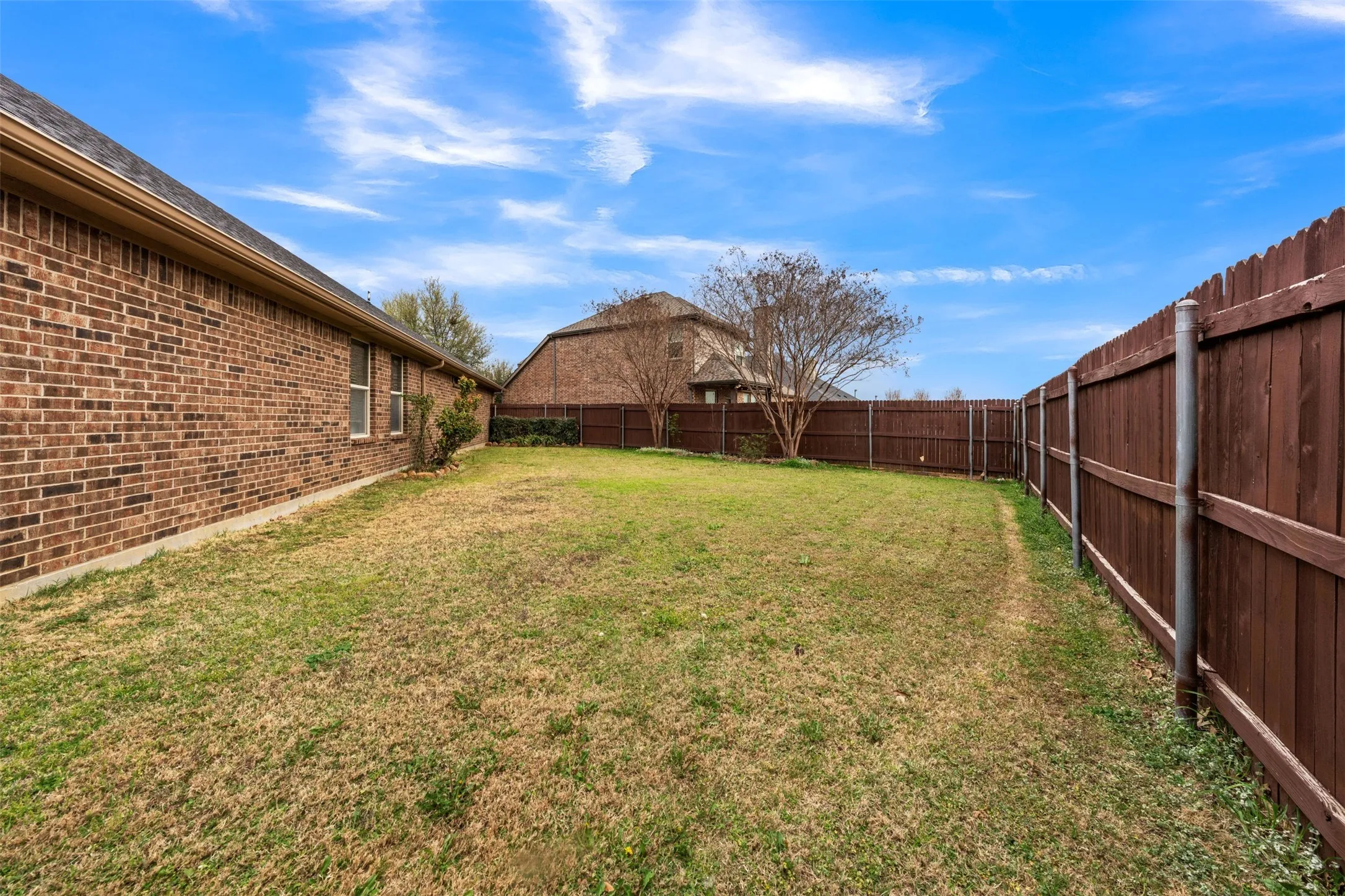 Single Family Residence For Sale in Johnson County , 108 Lauren Court, Joshua, Texas 76058, 4 Bedroom, 3 Bathroom, 3 Garage spaces, 2,378 Sqft, built in 2012, Preowned, mls#21204503, Real Estate Agent in Joshua, Homes For Sale in Johnson county, Homes For Sale in Joshua, Realtor in Joshua Texas, Real Estate Brokerage Independent Realty Texas, Luminita Cordes Realtor