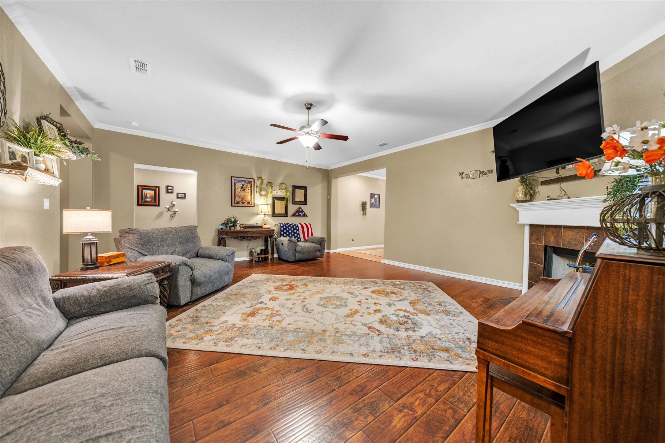 Single Family Residence For Sale in Johnson County , 108 Lauren Court, Joshua, Texas 76058, 4 Bedroom, 3 Bathroom, 3 Garage spaces, 2,378 Sqft, built in 2012, Preowned, mls#21204503, Real Estate Agent in Joshua, Homes For Sale in Johnson county, Homes For Sale in Joshua, Realtor in Joshua Texas, Real Estate Brokerage Independent Realty Texas, Luminita Cordes Realtor