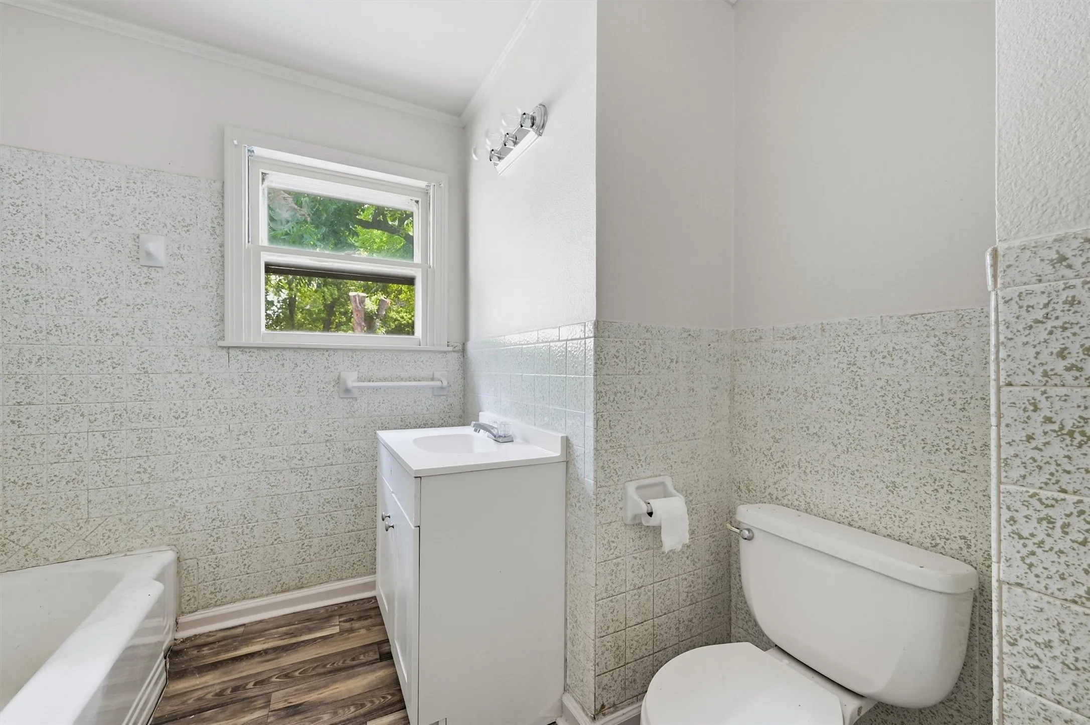 Single Family Residence For Sale in Grayson County , 545 N Wharton Street, Sherman, Texas 75092, 3 Bedroom, 1 Bathroom, 1 Garage spaces, 1,251 Sqft, built in 1920, Preowned, mls#21202198, Real Estate Agent in Sherman, Homes For Sale in Grayson county, Homes For Sale in Sherman, Realtor in Sherman Texas, Real Estate Brokerage Independent Realty Texas, Luminita Cordes Realtor