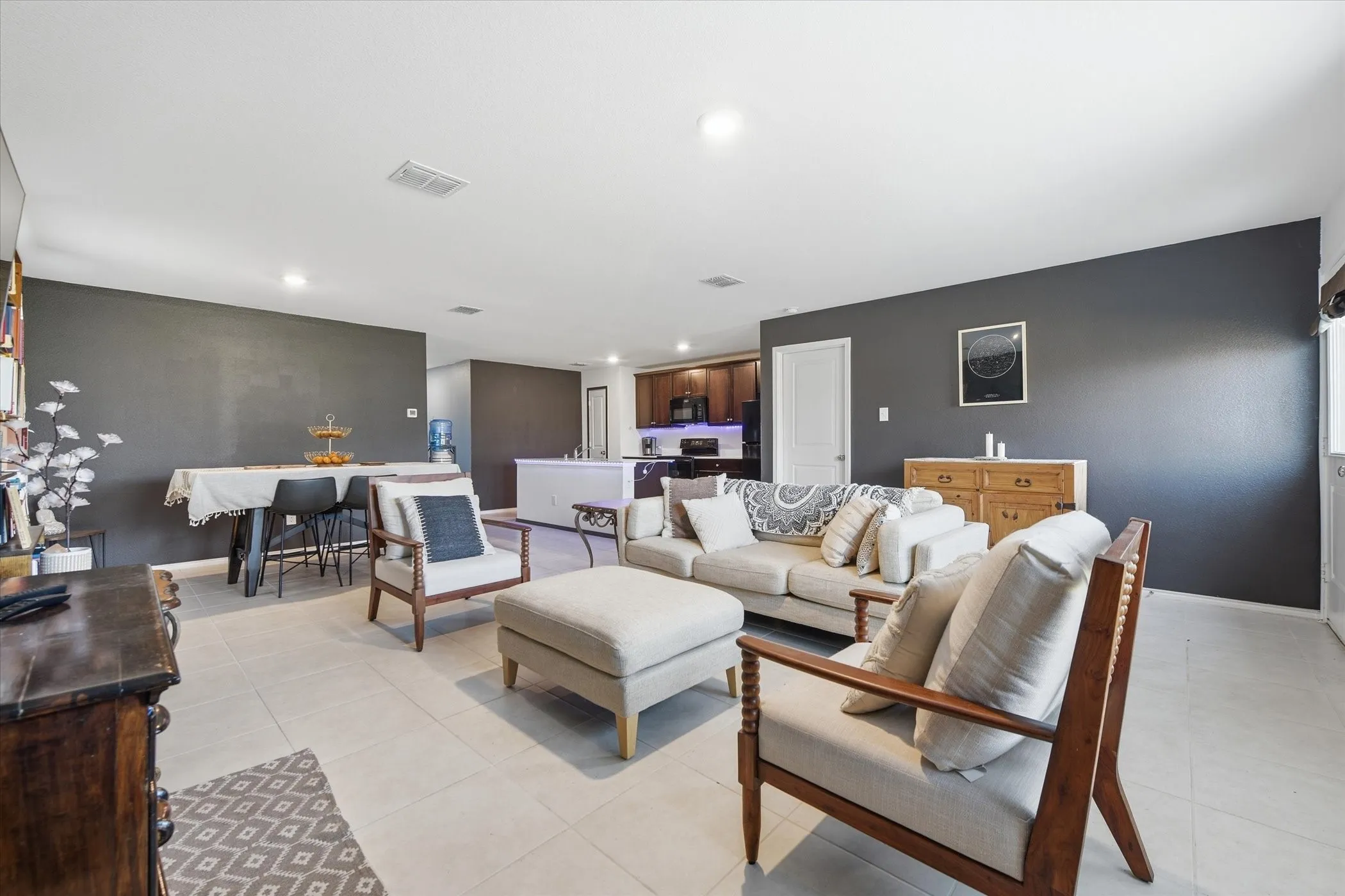 Single Family Residence For Sale in Tarrant County , 1393 Beach Drive, Pelican Bay, Texas 76020, 4 Bedroom, 2 Bathroom, 2 Garage spaces, 1,725 Sqft, built in 2022, Preowned, mls#21204578, Real Estate Agent in Pelican Bay, Homes For Sale in Tarrant county, Homes For Sale in Pelican Bay, Realtor in Pelican Bay Texas, Real Estate Brokerage Independent Realty Texas, Luminita Cordes Realtor