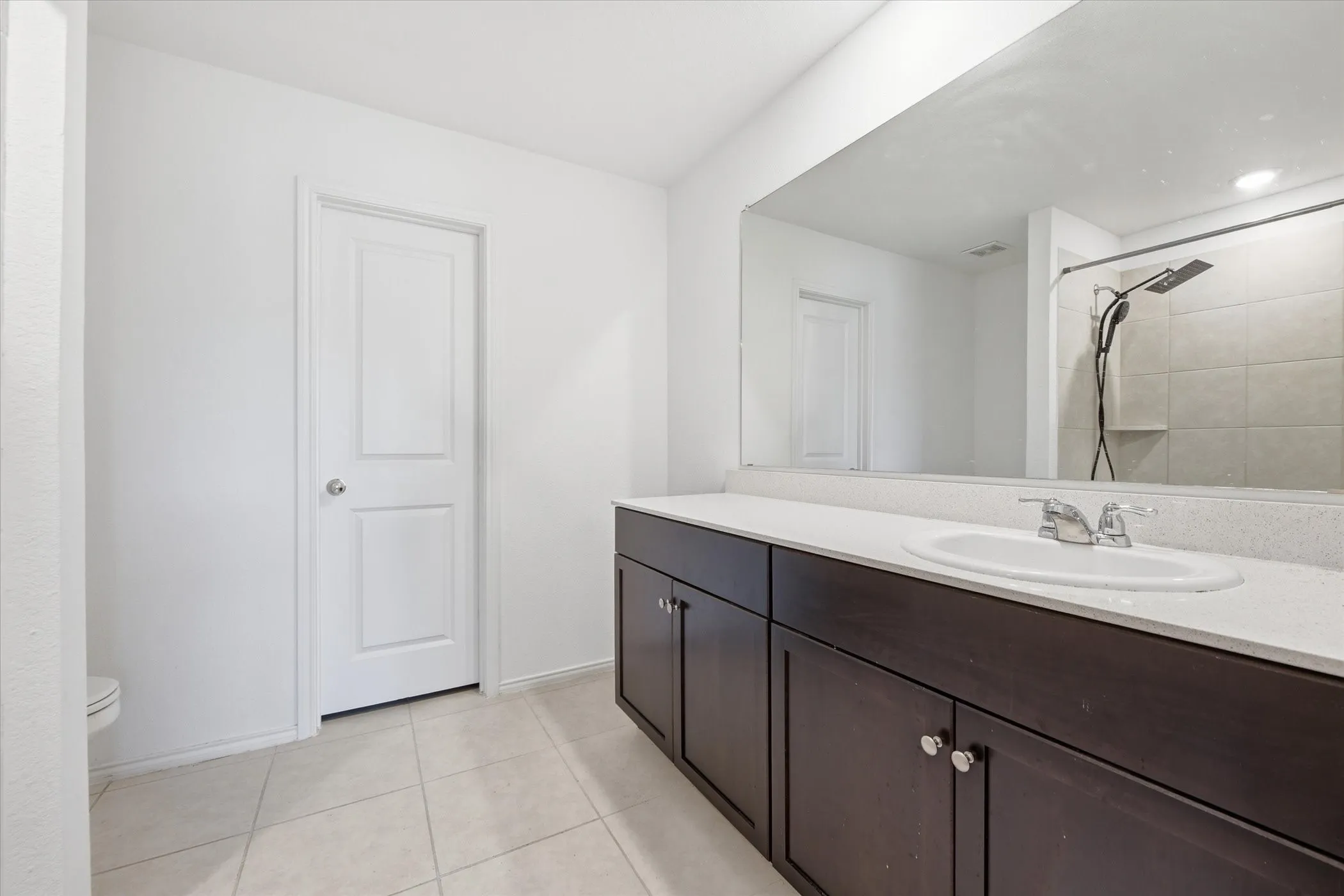 Single Family Residence For Sale in Tarrant County , 1393 Beach Drive, Pelican Bay, Texas 76020, 4 Bedroom, 2 Bathroom, 2 Garage spaces, 1,725 Sqft, built in 2022, Preowned, mls#21204578, Real Estate Agent in Pelican Bay, Homes For Sale in Tarrant county, Homes For Sale in Pelican Bay, Realtor in Pelican Bay Texas, Real Estate Brokerage Independent Realty Texas, Luminita Cordes Realtor