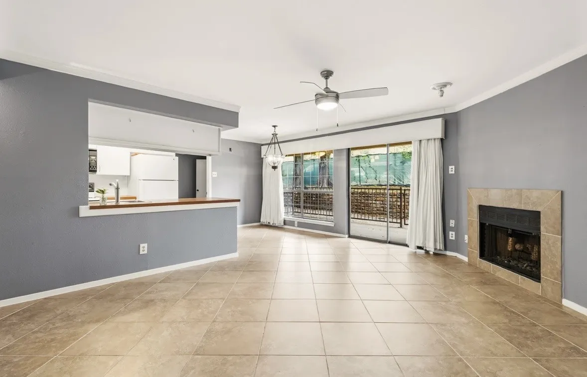 Condominium For Rent in Dallas County , 2505 Wedglea Drive 109, Dallas, Texas 75211, 2 Bedroom, 2 Bathroom, Garage spaces, 958 Sqft, built in 1981, mls#21197993, Real Estate Agent in Dallas, Homes For Rent in Dallas county, Homes For Rent in Dallas, Realtor in Dallas Texas, Real Estate Brokerage Independent Realty Texas, Luminita Cordes Realtor