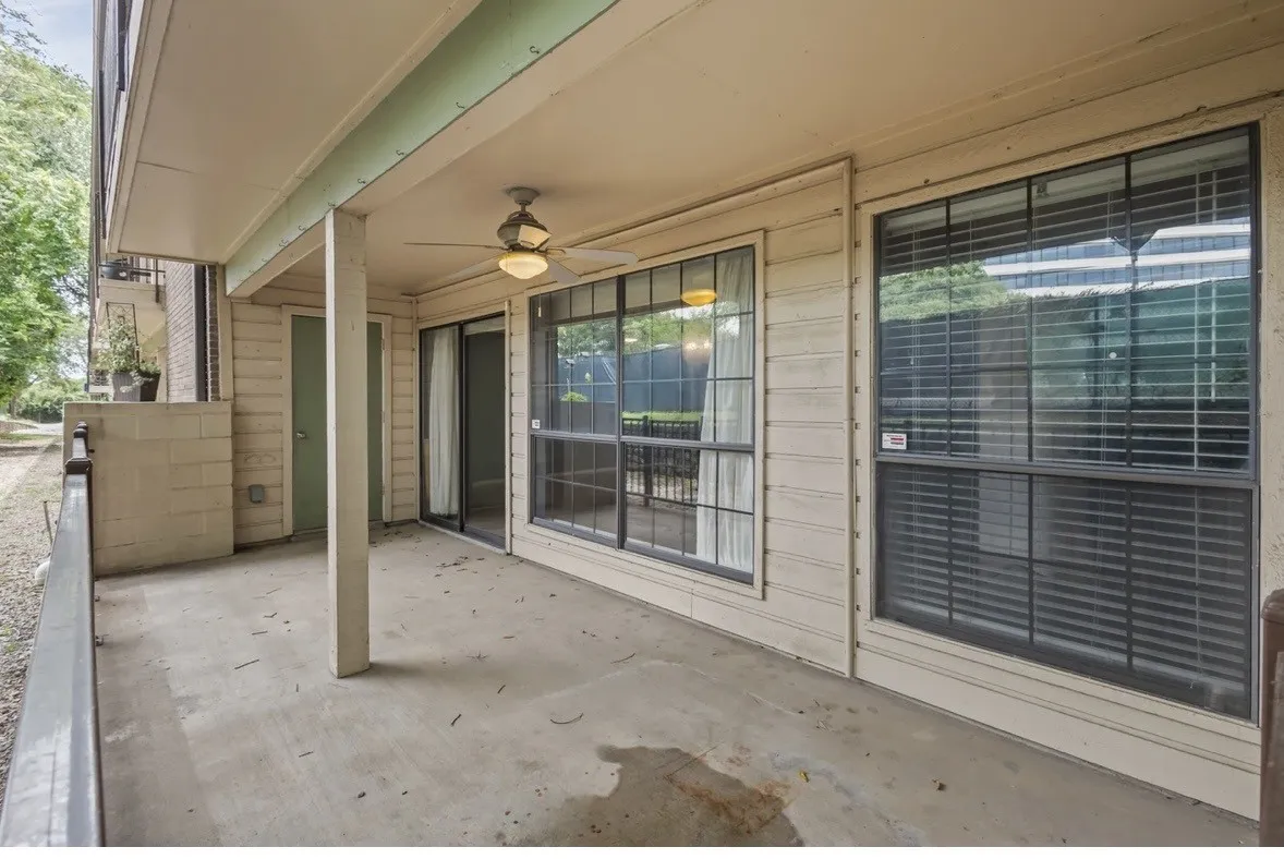 Condominium For Rent in Dallas County , 2505 Wedglea Drive 109, Dallas, Texas 75211, 2 Bedroom, 2 Bathroom, Garage spaces, 958 Sqft, built in 1981, mls#21197993, Real Estate Agent in Dallas, Homes For Rent in Dallas county, Homes For Rent in Dallas, Realtor in Dallas Texas, Real Estate Brokerage Independent Realty Texas, Luminita Cordes Realtor