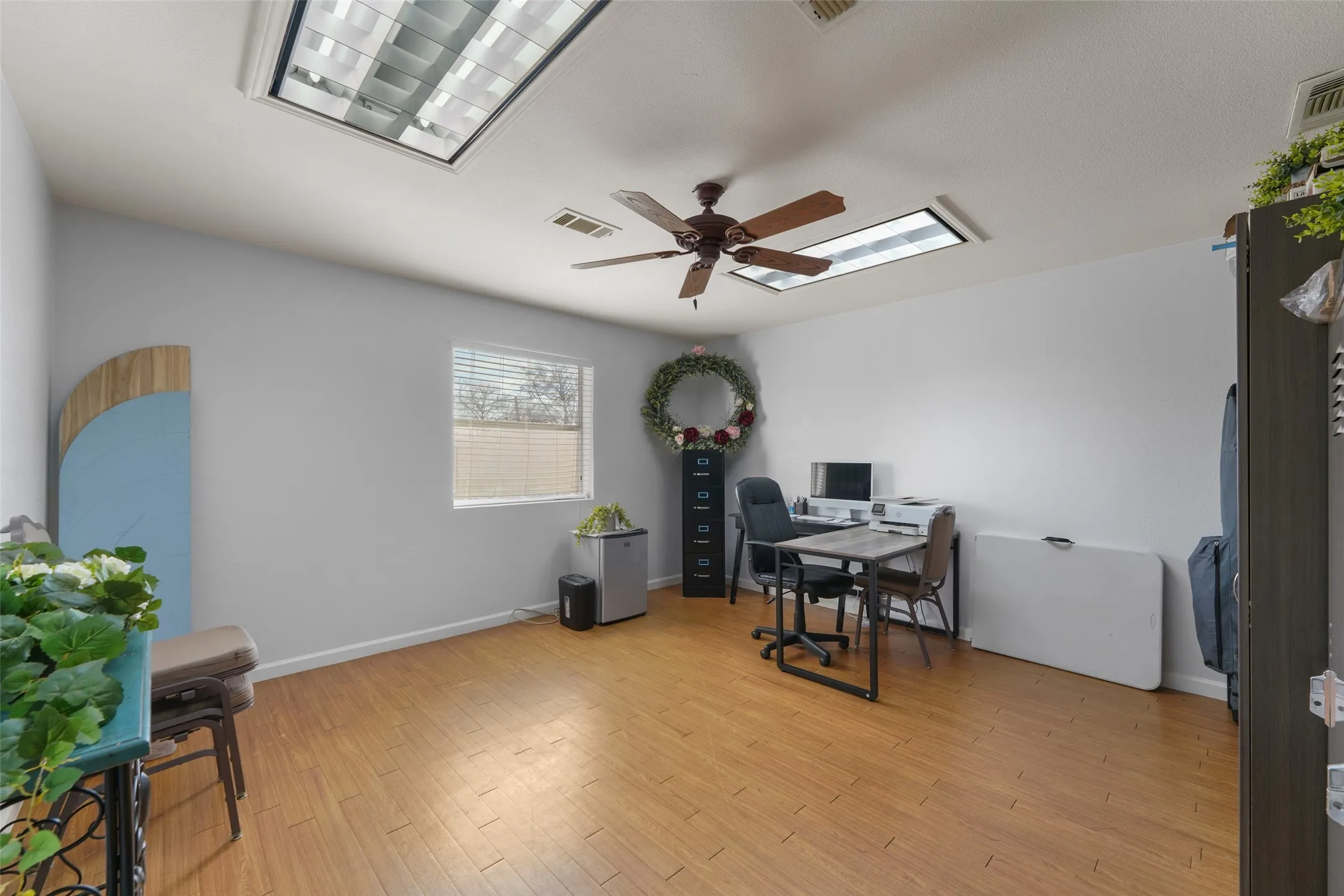 Business For Sale in Dallas County , 501 NE 31st Street, Grand Prairie, Texas 75050, 0, 0, Garage spaces, 0 Sqft, built in 1940, Preowned, mls#21204653, Real Estate Agent in Grand Prairie, Homes For Sale in Dallas county, Homes For Sale in Grand Prairie, Realtor in Grand Prairie Texas, Real Estate Brokerage Independent Realty Texas, Luminita Cordes Realtor