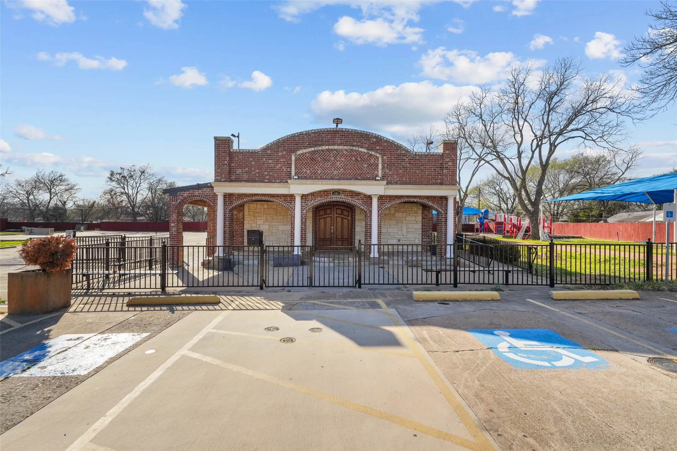 Business For Sale in Dallas County , 501 NE 31st Street, Grand Prairie, Texas 75050, 0, 0, Garage spaces, 0 Sqft, built in 1940, Preowned, mls#21204653, Real Estate Agent in Grand Prairie, Homes For Sale in Dallas county, Homes For Sale in Grand Prairie, Realtor in Grand Prairie Texas, Real Estate Brokerage Independent Realty Texas, Luminita Cordes Realtor