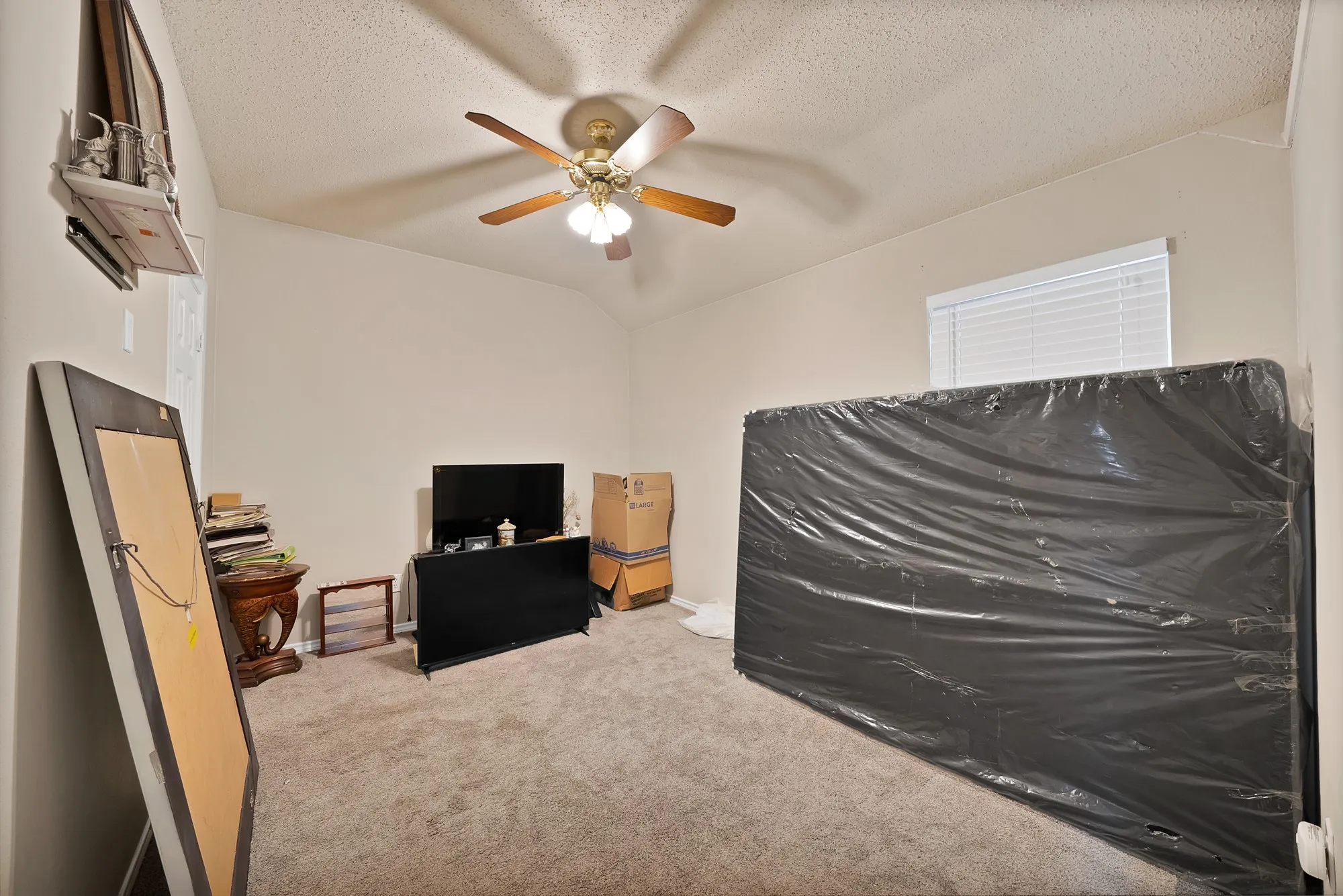 Single Family Residence For Sale in Dallas County , 1625 Deer Creek Drive, De Soto, Texas 75115, 4 Bedrooms, 2 Bathrooms, 2 Garage spaces, 2,378 Sqft, built in 2002, Preowned, Price $389,990, mls#21204665, Real Estate Agent in De Soto, Homes For Sale in Dallas county, Homes For Sale in De Soto, Realtor in De Soto Texas, Real Estate Brokerage Independent Realty Texas, Luminita Cordes Realtor