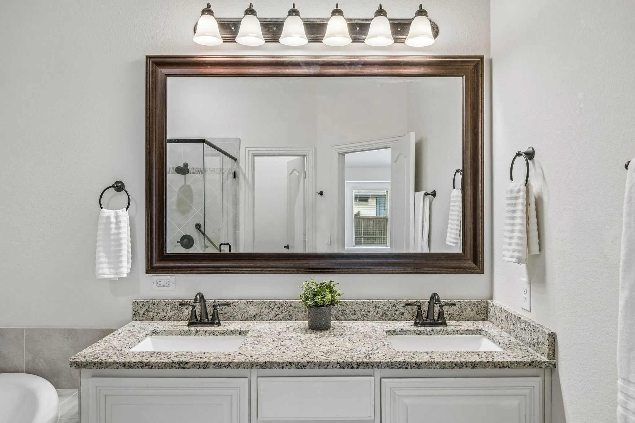 Single Family Residence For Sale in Denton County , 11551 Tanager Lane, Cross Roads, Texas 76227, 4 Bedroom, 3 Bathroom, 3 Garage spaces, 2,761 Sqft, built in 2020, Preowned, mls#21204673, Real Estate Agent in Cross Roads, Homes For Sale in Denton county, Homes For Sale in Cross Roads, Realtor in Cross Roads Texas, Real Estate Brokerage Independent Realty Texas, Luminita Cordes Realtor