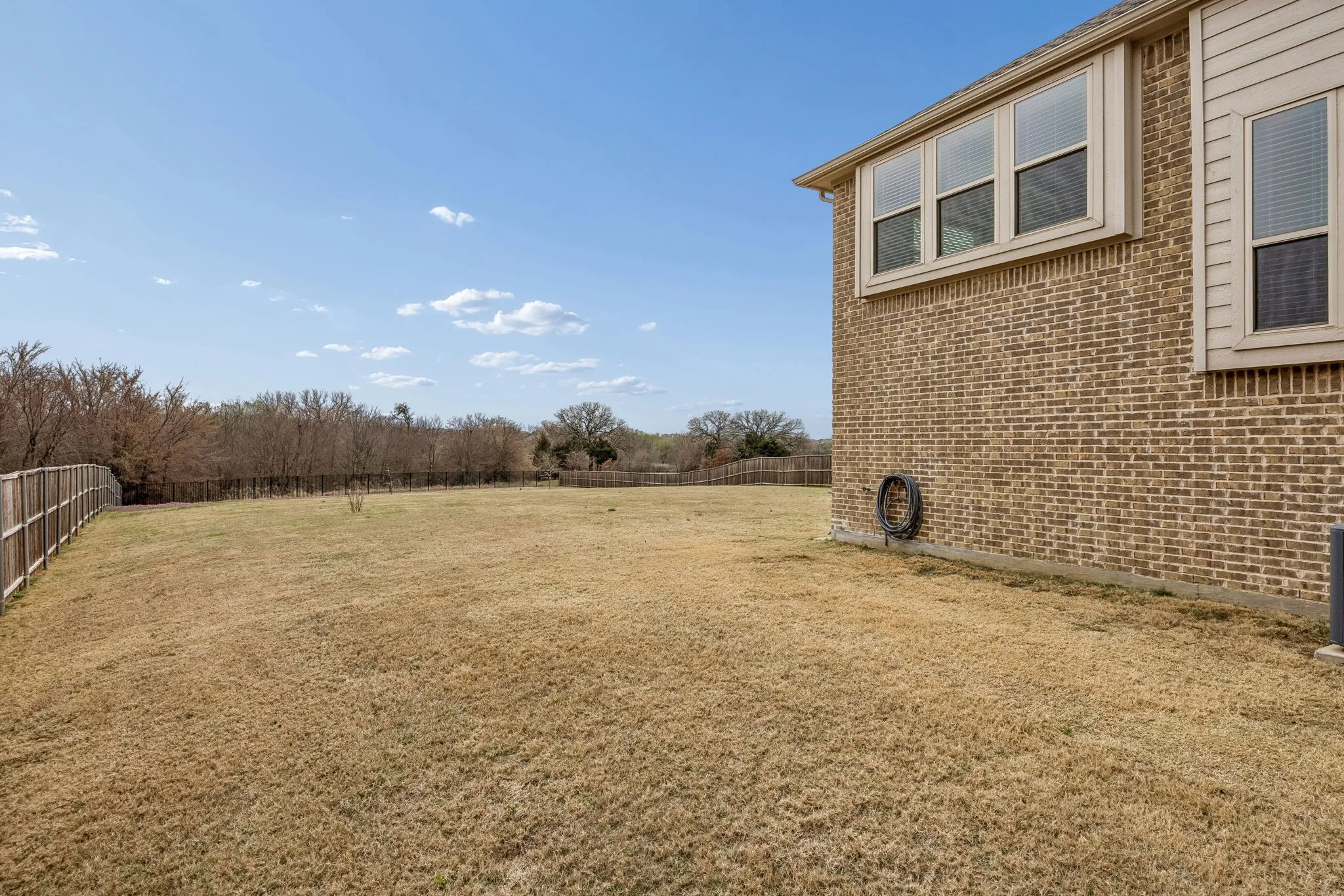 Single Family Residence For Sale in Denton County , 11551 Tanager Lane, Cross Roads, Texas 76227, 4 Bedroom, 3 Bathroom, 3 Garage spaces, 2,761 Sqft, built in 2020, Preowned, mls#21204673, Real Estate Agent in Cross Roads, Homes For Sale in Denton county, Homes For Sale in Cross Roads, Realtor in Cross Roads Texas, Real Estate Brokerage Independent Realty Texas, Luminita Cordes Realtor