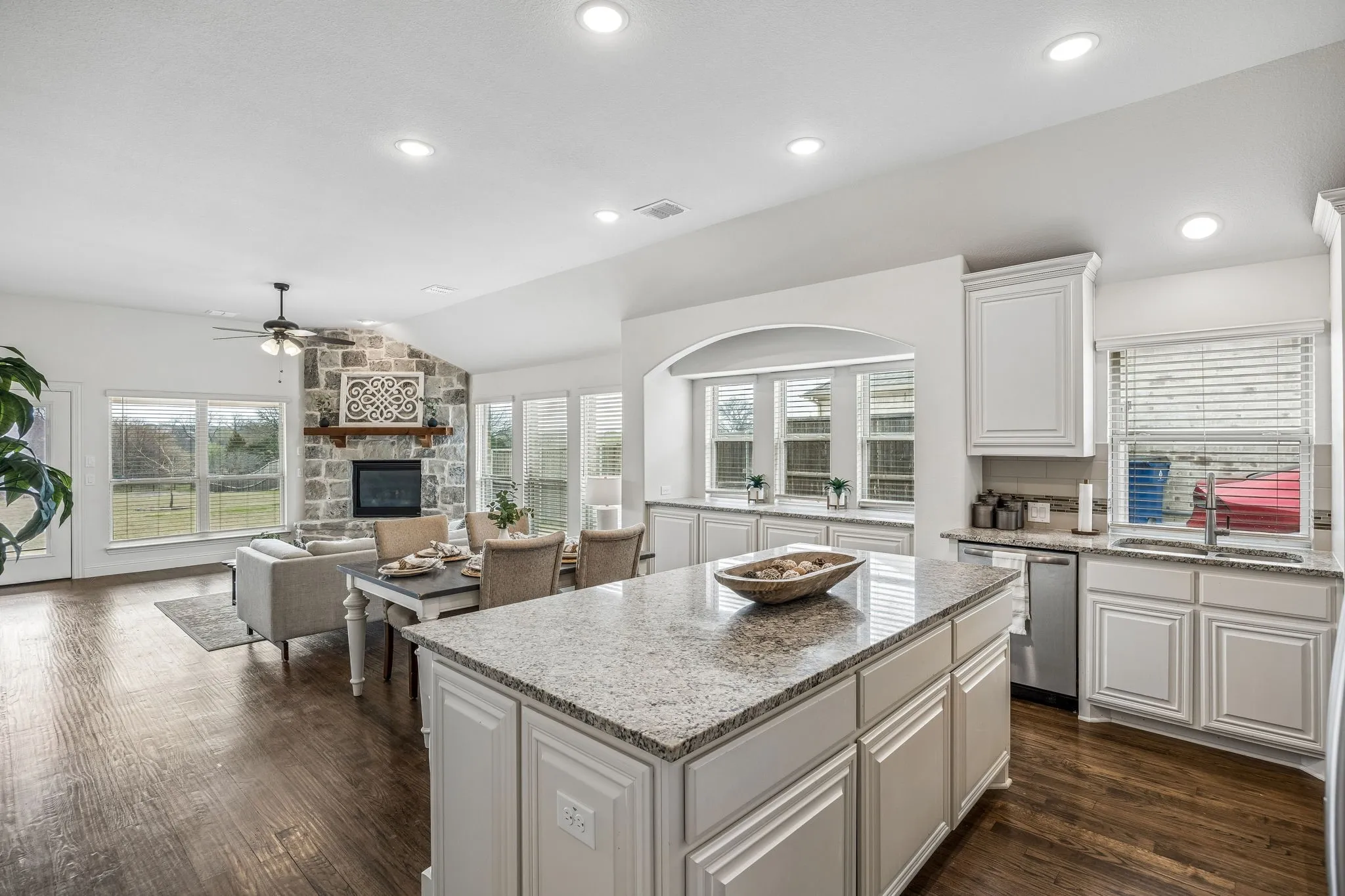 Single Family Residence For Sale in Denton County , 11551 Tanager Lane, Cross Roads, Texas 76227, 4 Bedroom, 3 Bathroom, 3 Garage spaces, 2,761 Sqft, built in 2020, Preowned, mls#21204673, Real Estate Agent in Cross Roads, Homes For Sale in Denton county, Homes For Sale in Cross Roads, Realtor in Cross Roads Texas, Real Estate Brokerage Independent Realty Texas, Luminita Cordes Realtor